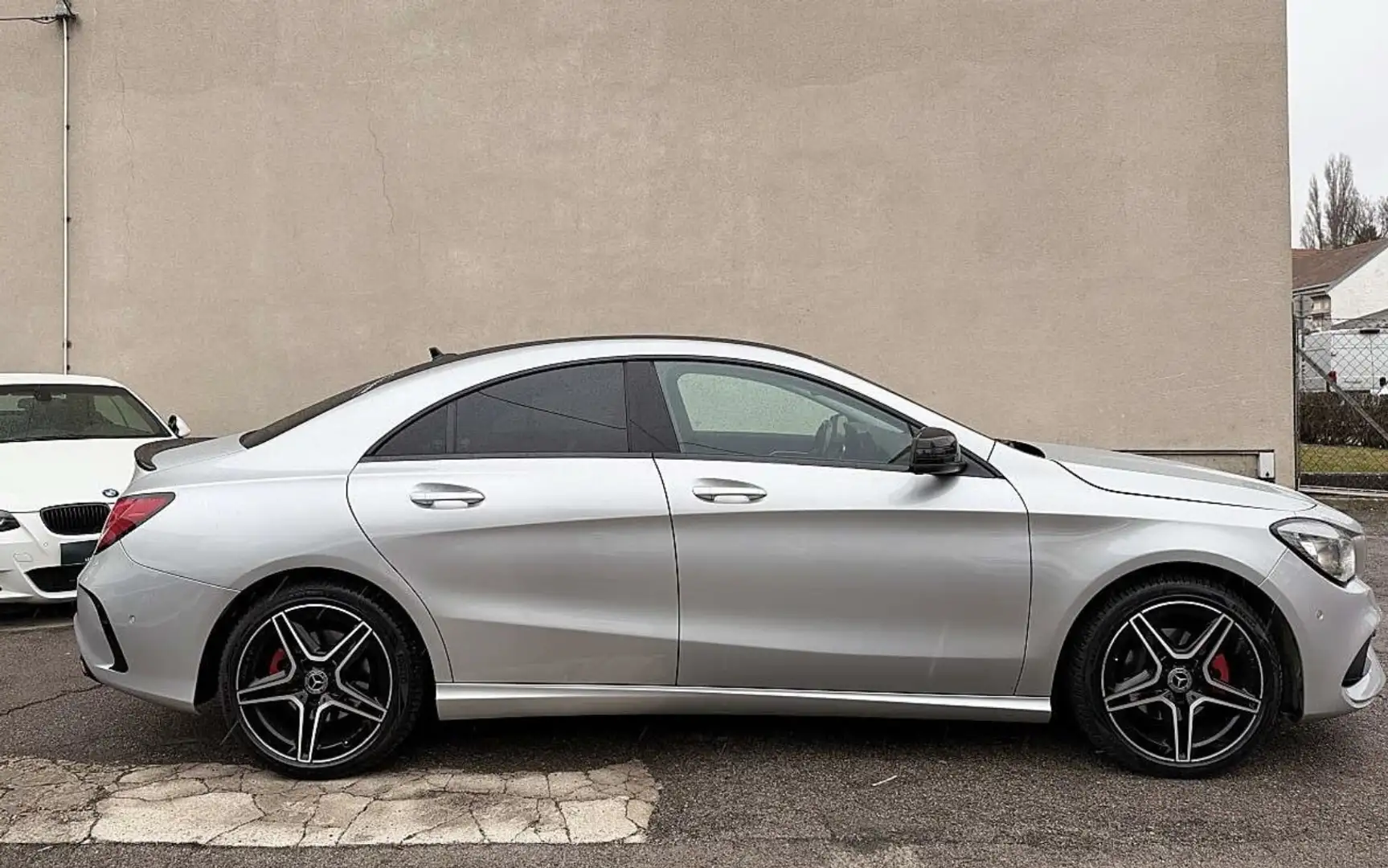 Mercedes-Benz CLA 220 CLA 220 CDI / d (117.303) Grau - 2