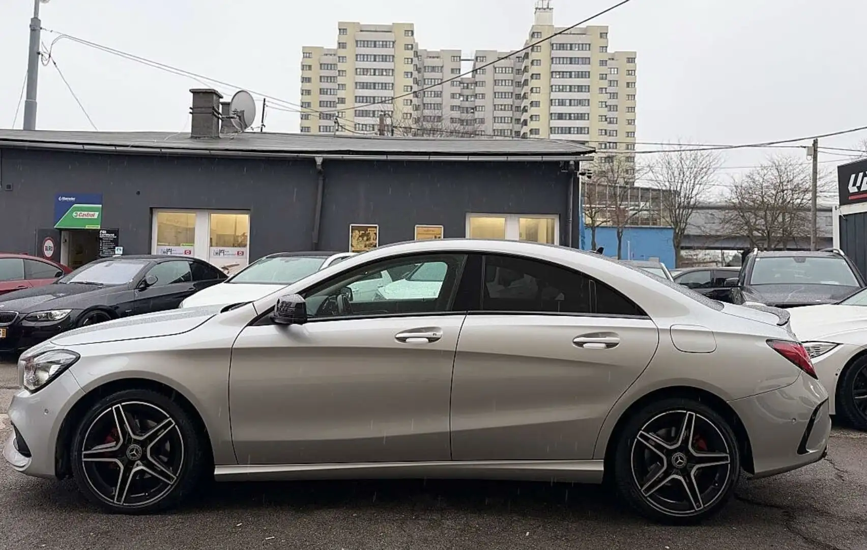 Mercedes-Benz CLA 220 CLA 220 CDI / d (117.303) Grau - 1