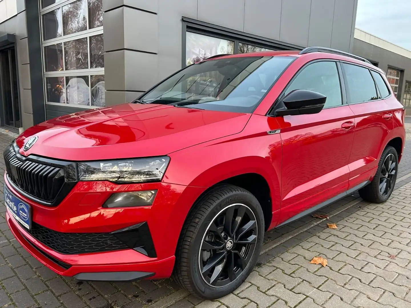 Skoda Karoq Sportline 1.5 TSI DSG LED Matrix Rot - 1