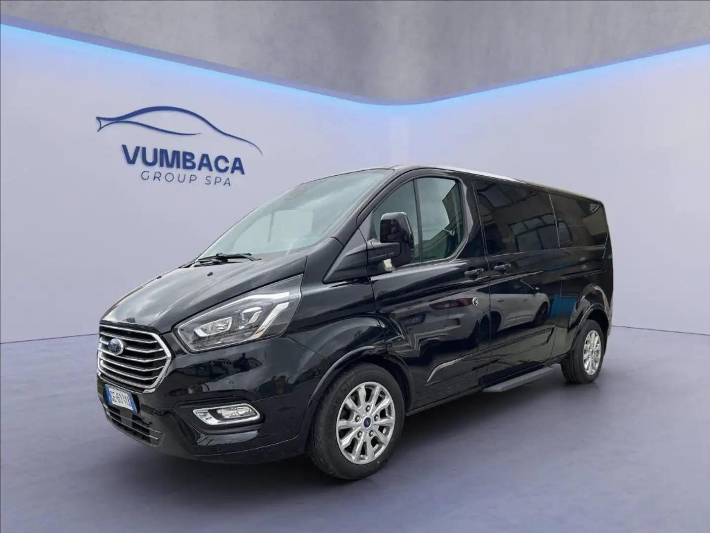 Ford Tourneo Custom 320 2.0 tdci 185cv Titanium L2H1 E6.2 Zwart - 1
