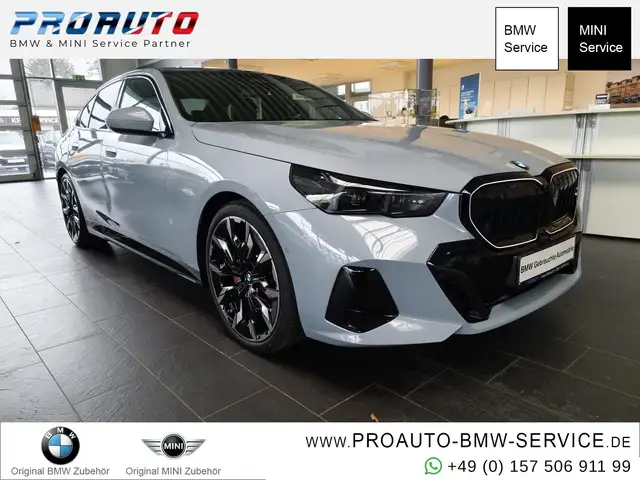 Bmw 520 i M Sport PRO AHK/LHZ/HUD/Pano/360°/21"/B&W