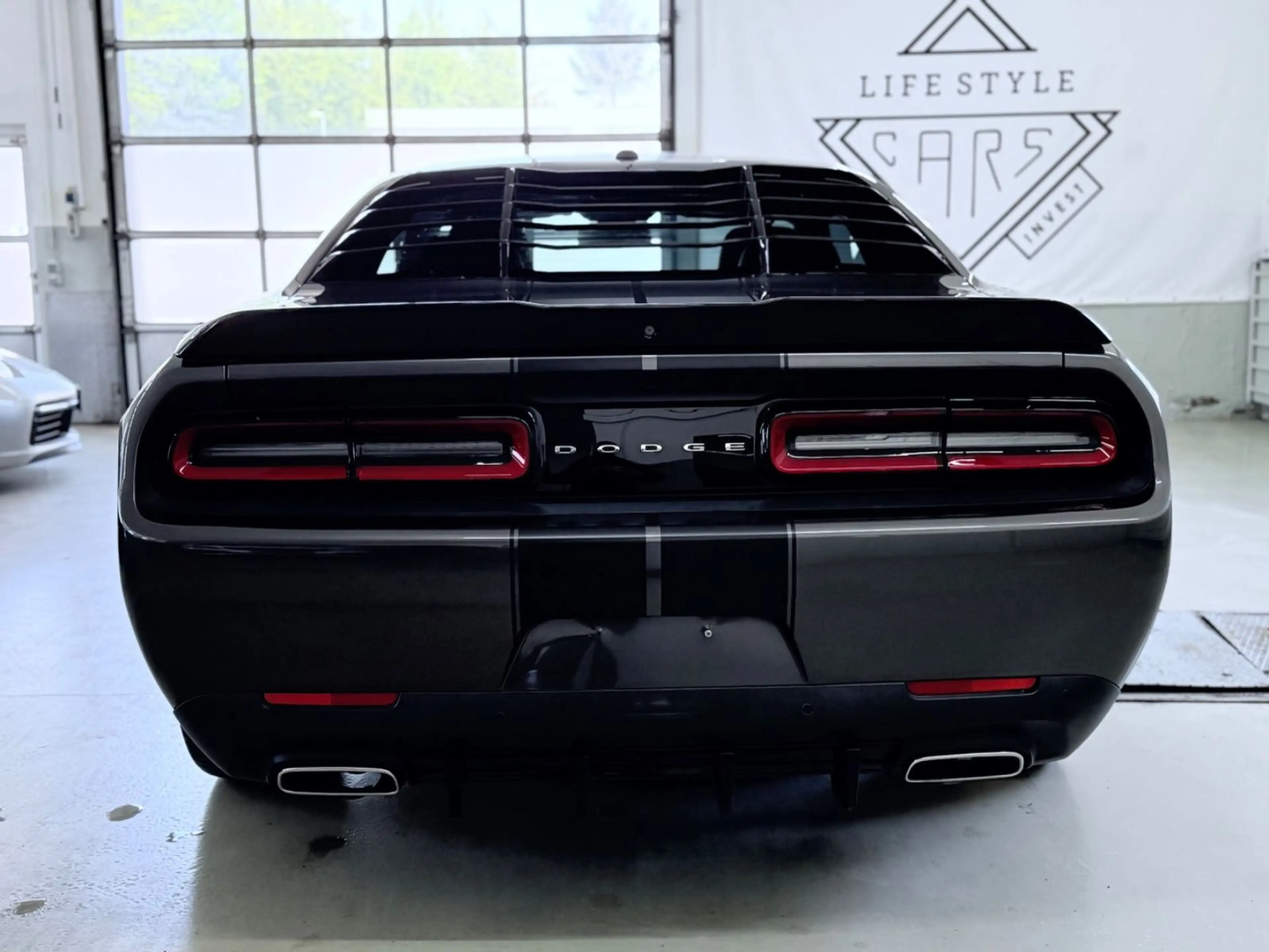 Dodge Challenger /Widebody — photo 5