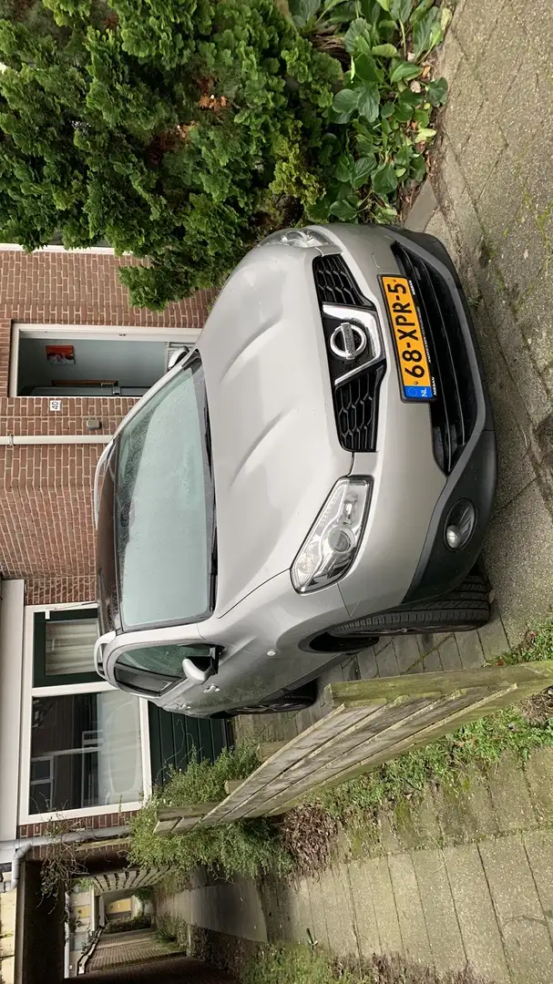 Nissan Qashqai 1.6 Connect Edition Grijs - 1