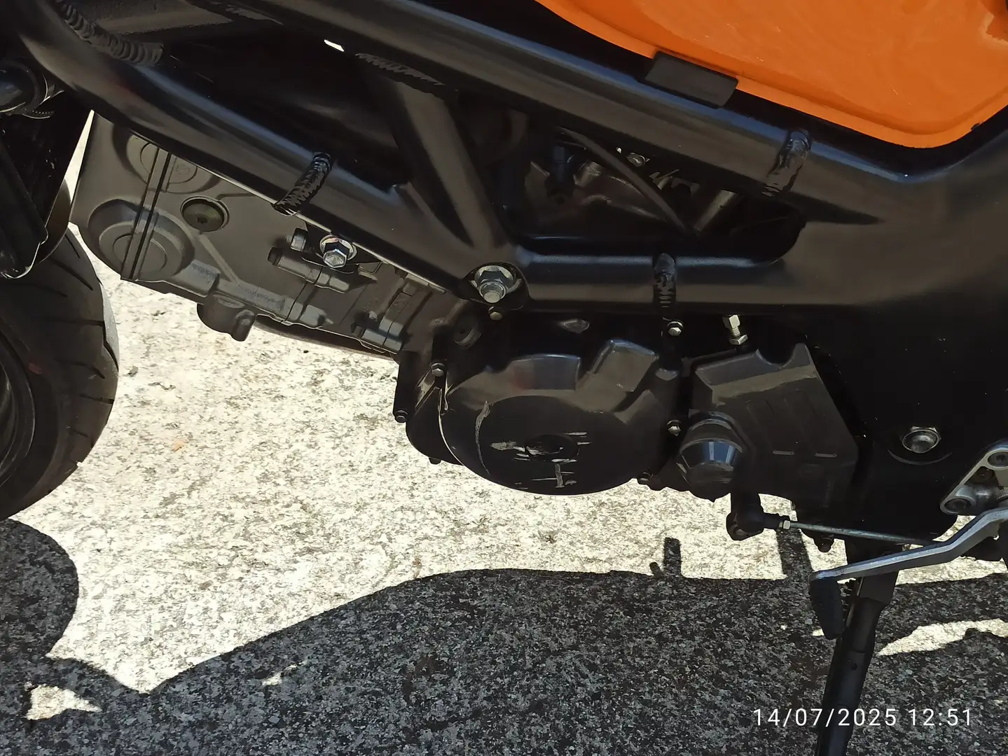 Suzuki SV 650 Arancione - 1