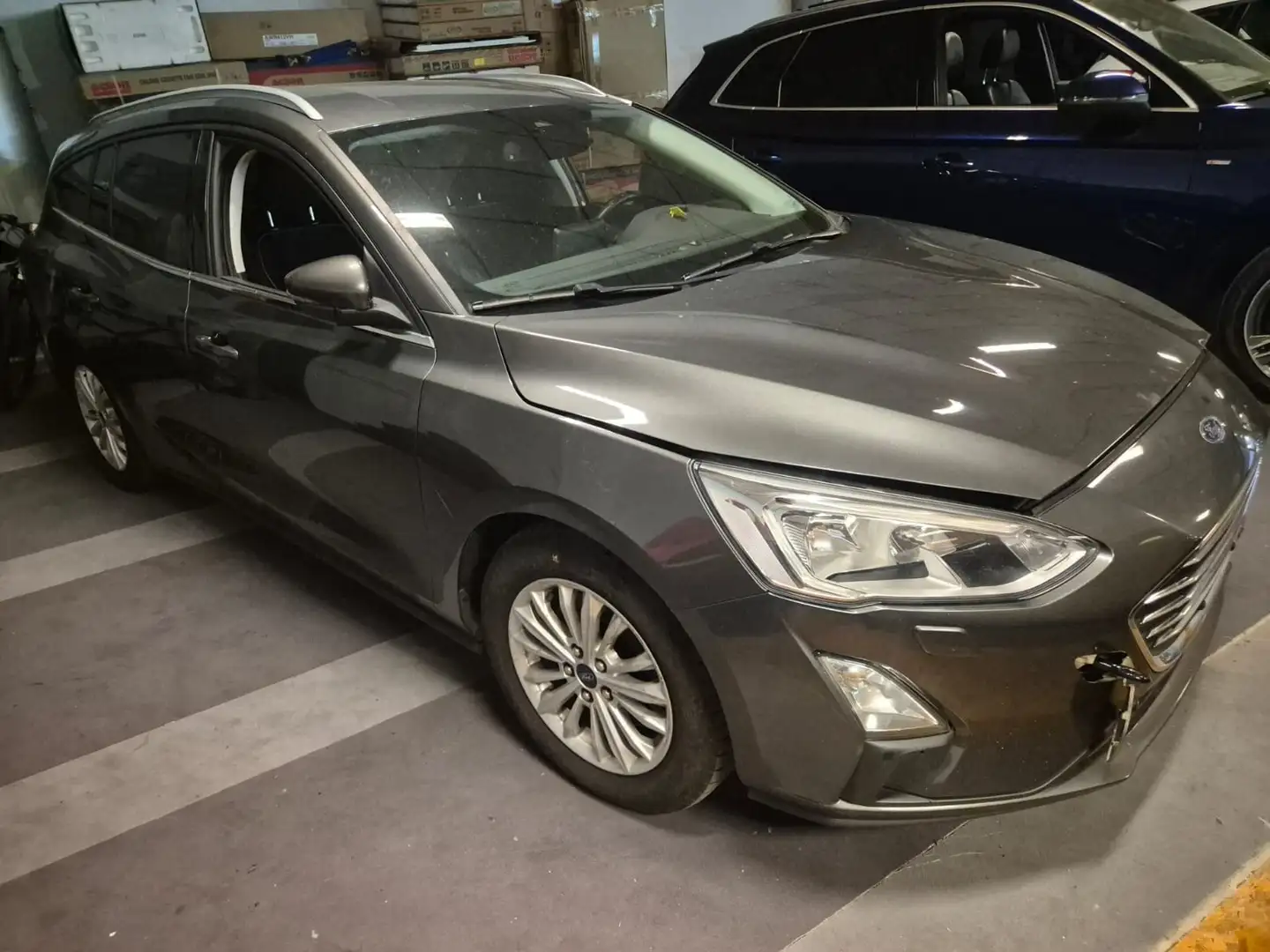 Ford Focus Focus 1.5 EcoBlueTitanium BOITE VITESSE CASSÉE Bruin - 1