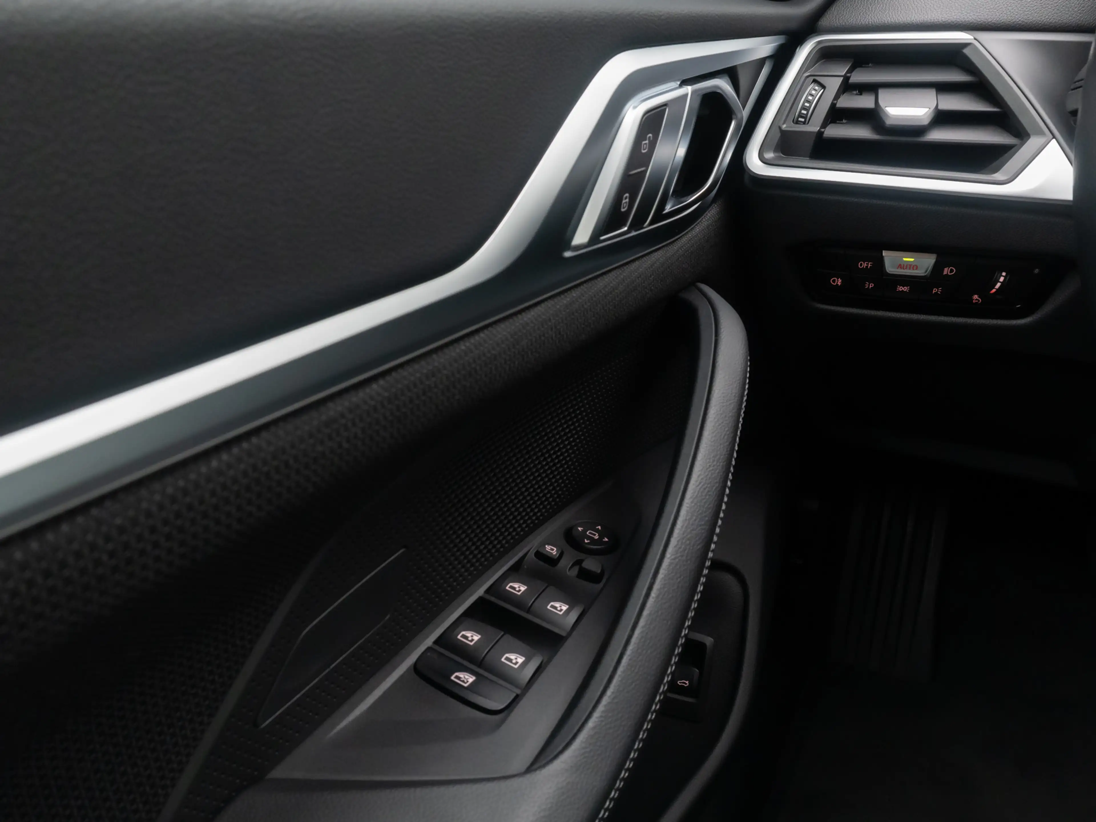 BMW 420 DAB Kamera Standheizung Sport — photo 32