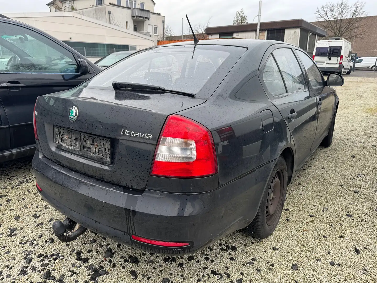 Skoda Octavia Classic Schwarz - 2