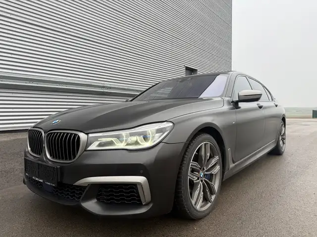BMW 760 i M760 L i xDrive Ansicht 2
