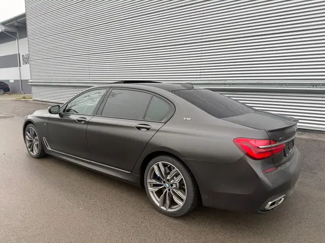 BMW 760 i M760 L i xDrive Ansicht 5