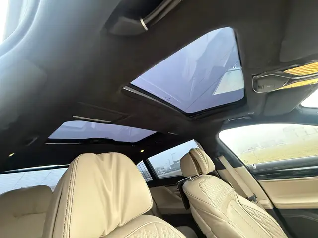 BMW 760 i M760 L i xDrive Ansicht 14