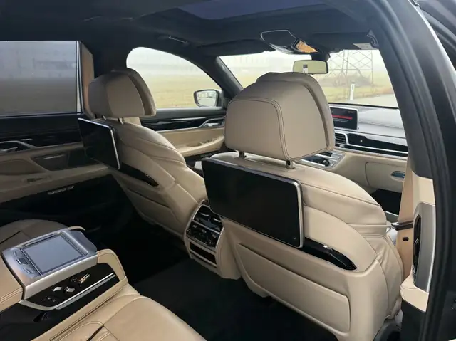 BMW 760 i M760 L i xDrive Ansicht 10