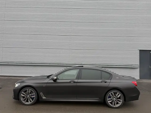 BMW 760 i M760 L i xDrive Ansicht 4