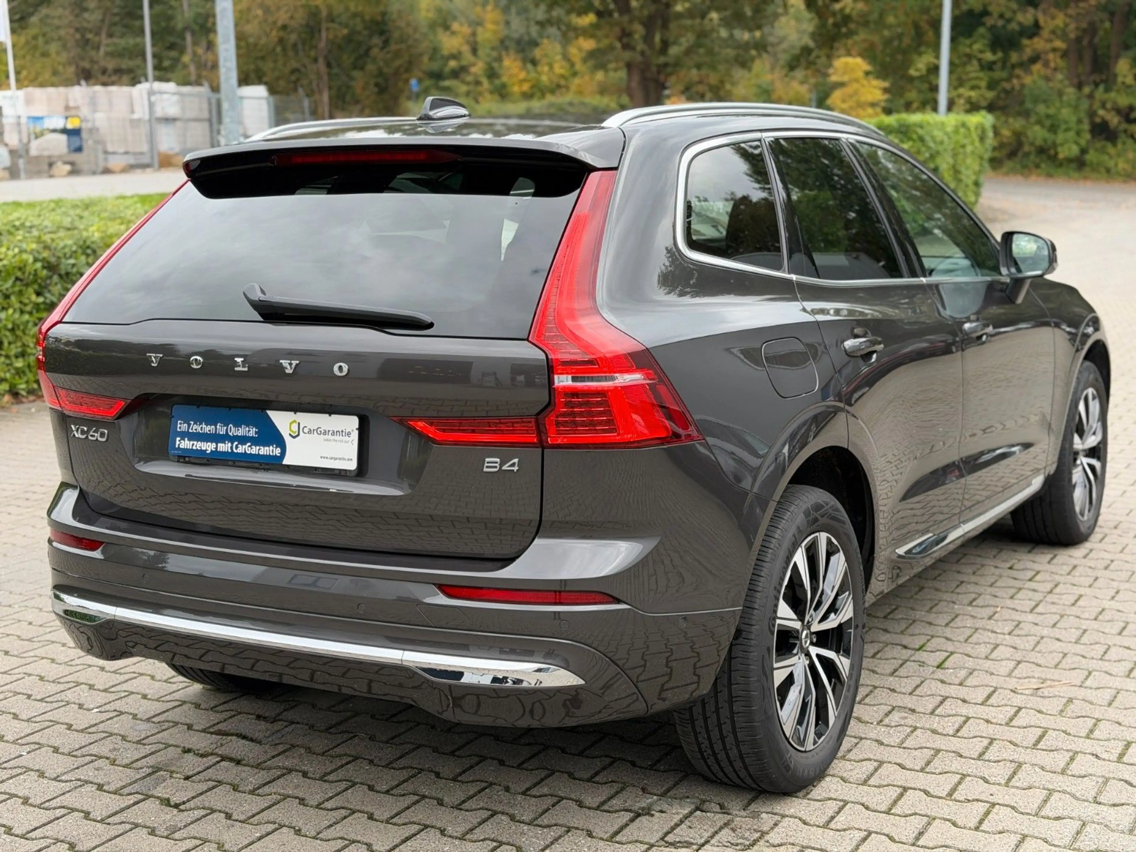 Volvo XC60 Plus Bright Dark 2WD Garantie*1.Hand*Leder — photo 10