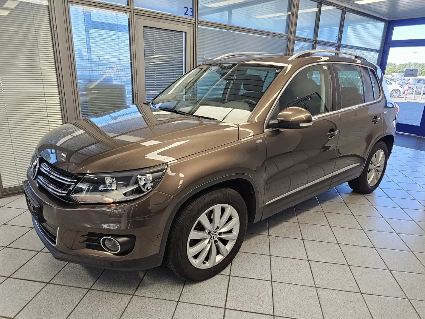 Volkswagen Tiguan Cup Standheizung,AHK,App-Connect,PDC 2x Braun - 2