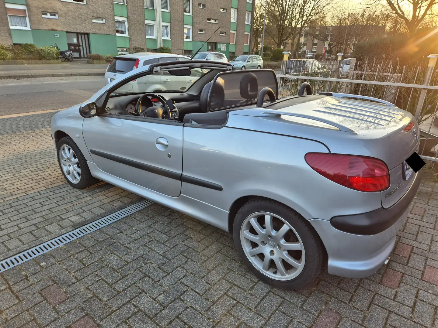 Peugeot 206 CC 135 Platinum Silber - 2