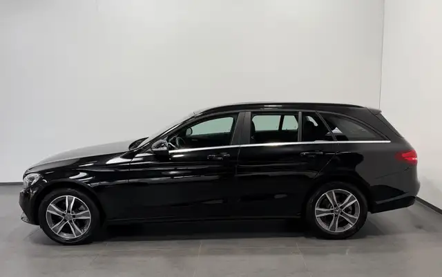 Mercedes-Benz C view 3