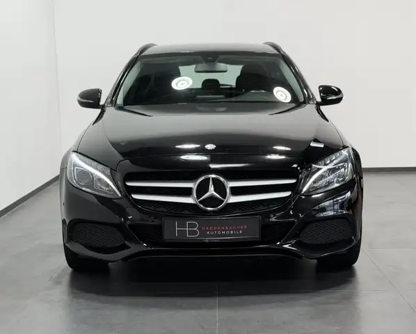 Mercedes-Benz C view 2