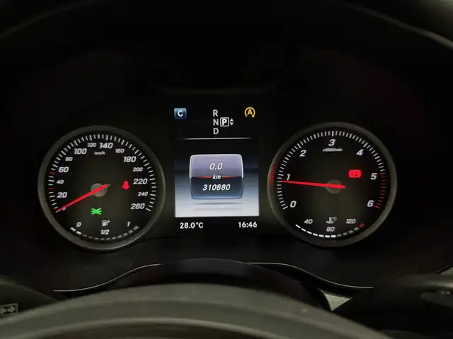Mercedes-Benz C view 10