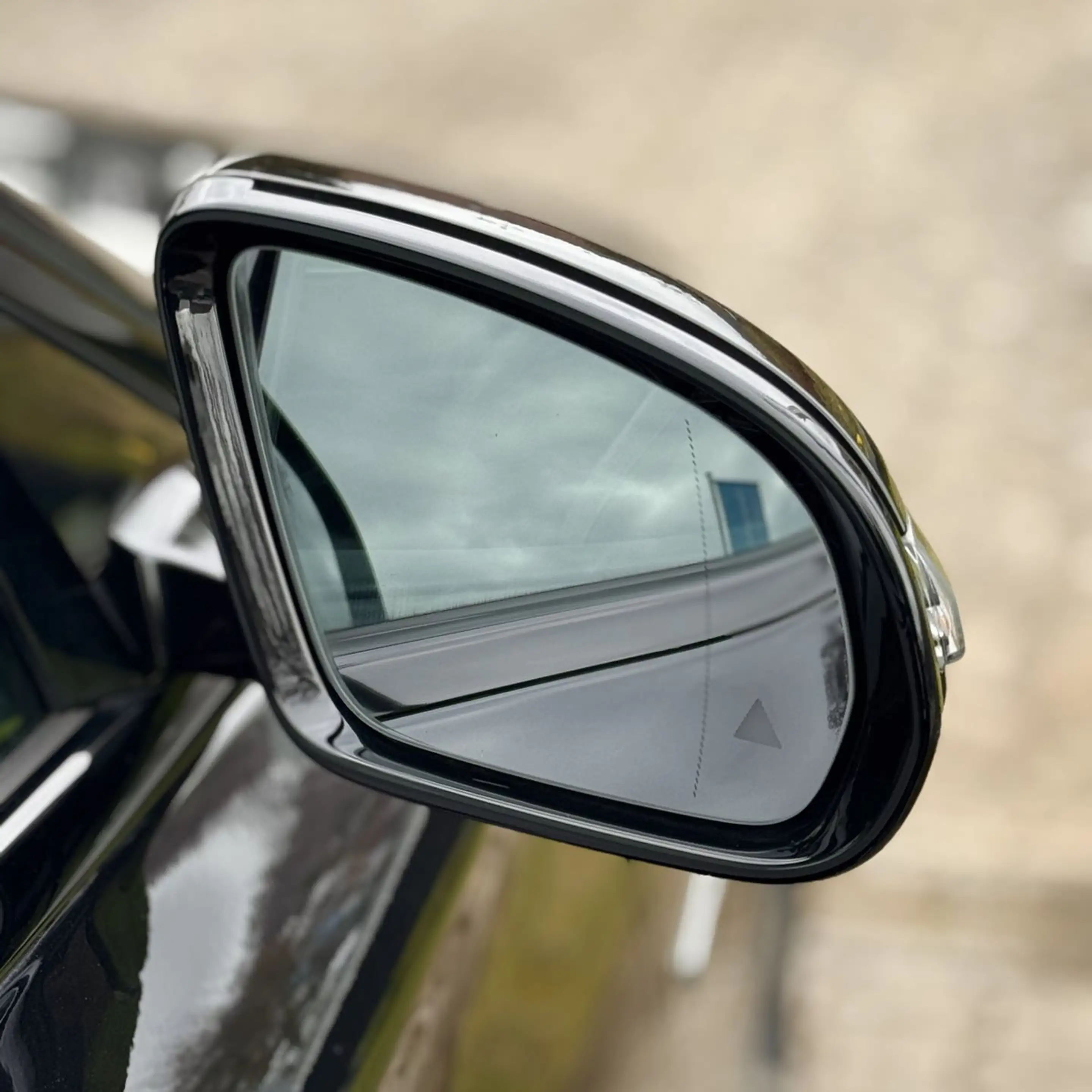 Mercedes-Benz E 63 AMG S/DISTRO+/360°/AIRM/BURMESTER Sportp. — photo 4