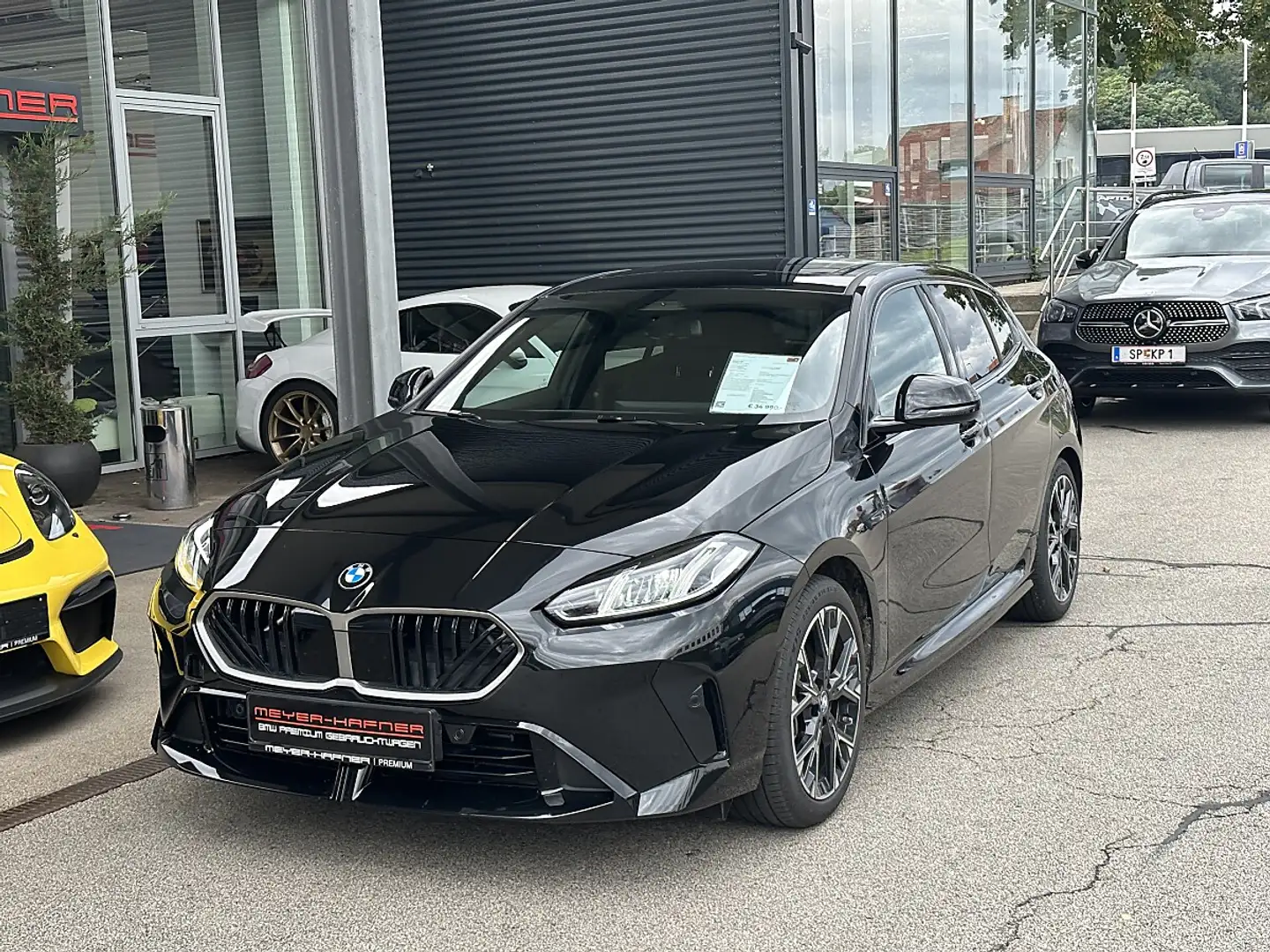 BMW 120 i M-Paket Aut. / Pano Schwarz - 2