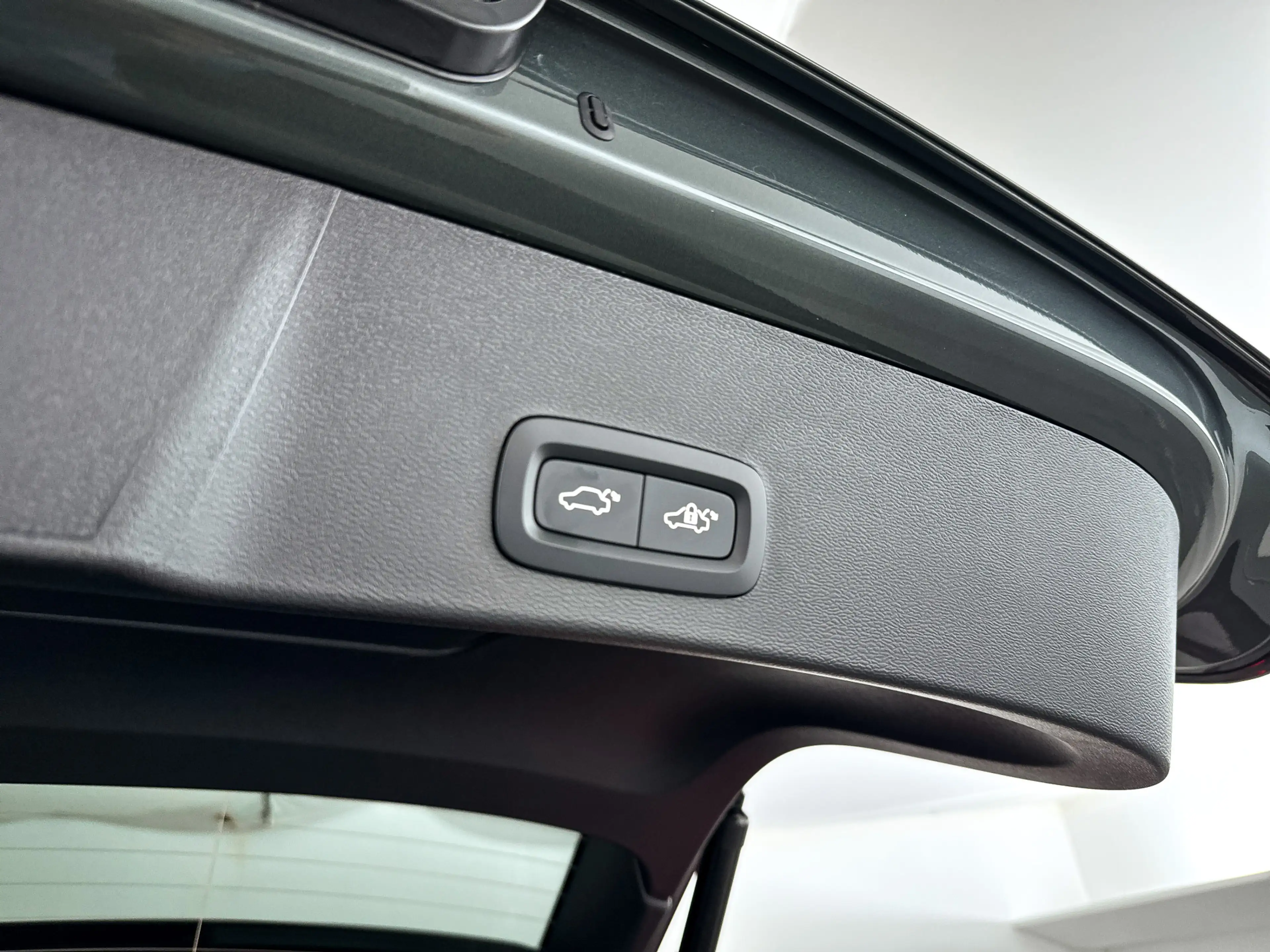 Volvo XC40 B4 Plus Dark | Panoramadak | 360° camera | Harman — photo 15