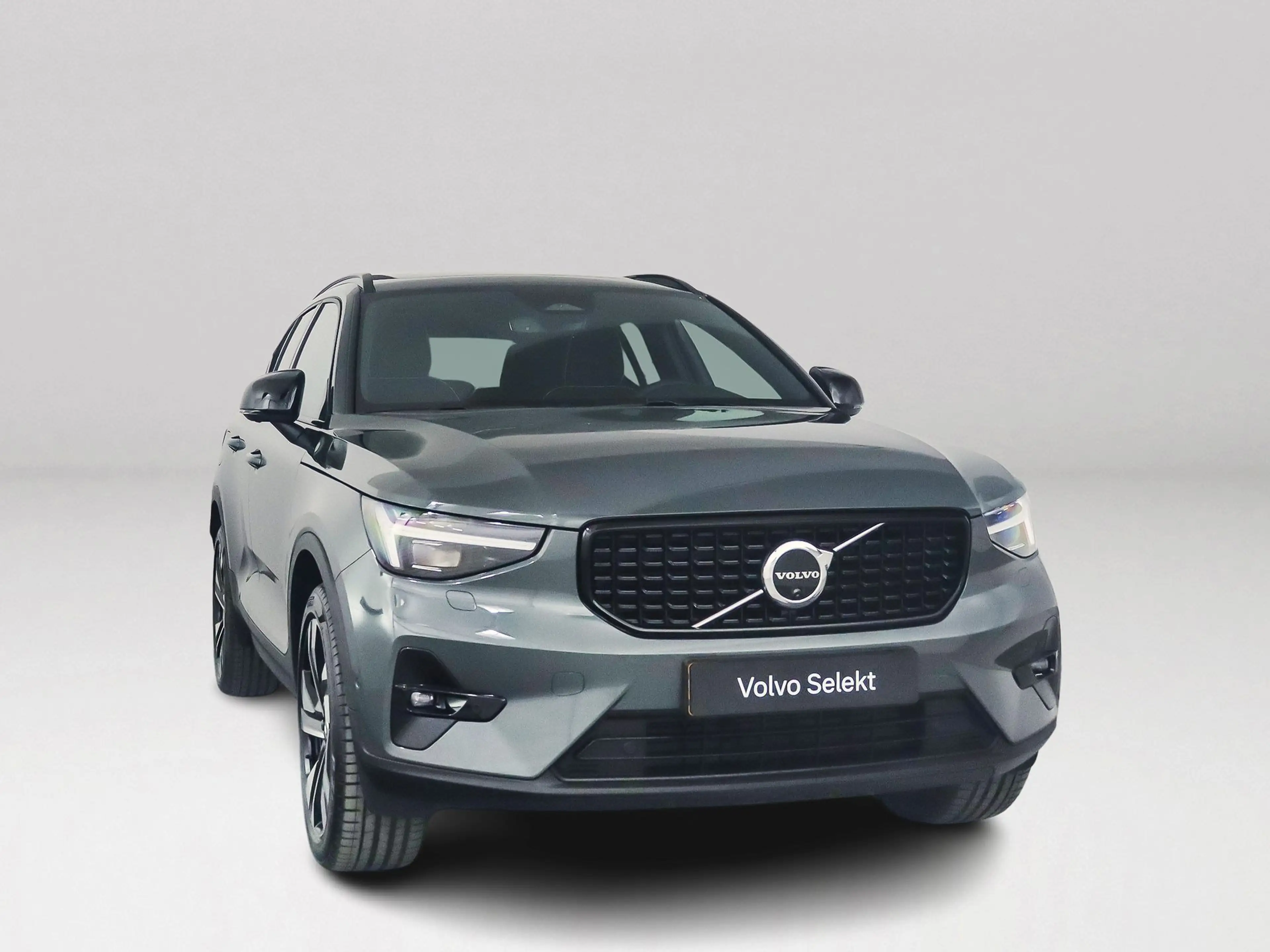 Volvo XC40 B4 Plus Dark | Panoramadak | 360° camera | Harman — photo 11