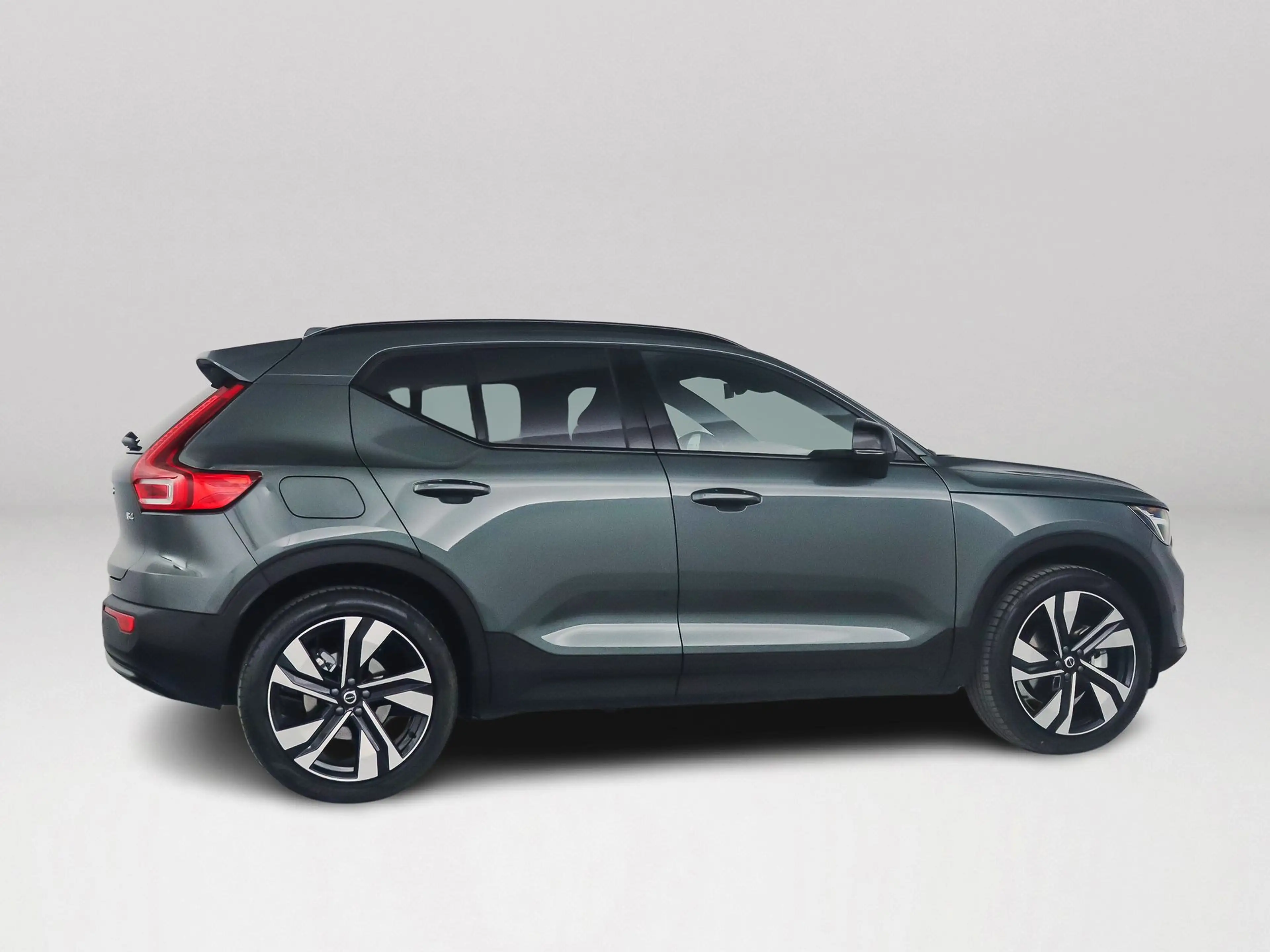 Volvo XC40 B4 Plus Dark | Panoramadak | 360° camera | Harman — photo 5