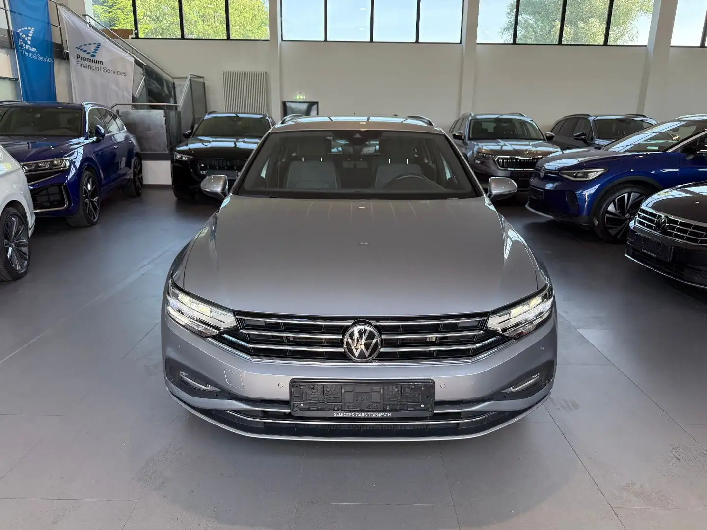 Volkswagen Passat Variant Passat Business 2.0 TSI DSG ACC/LED/KAM/SIGN/AHK Silber - 2