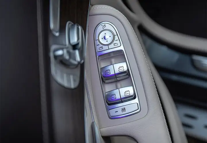 Mercedes-Benz GLC 2022, foto 32