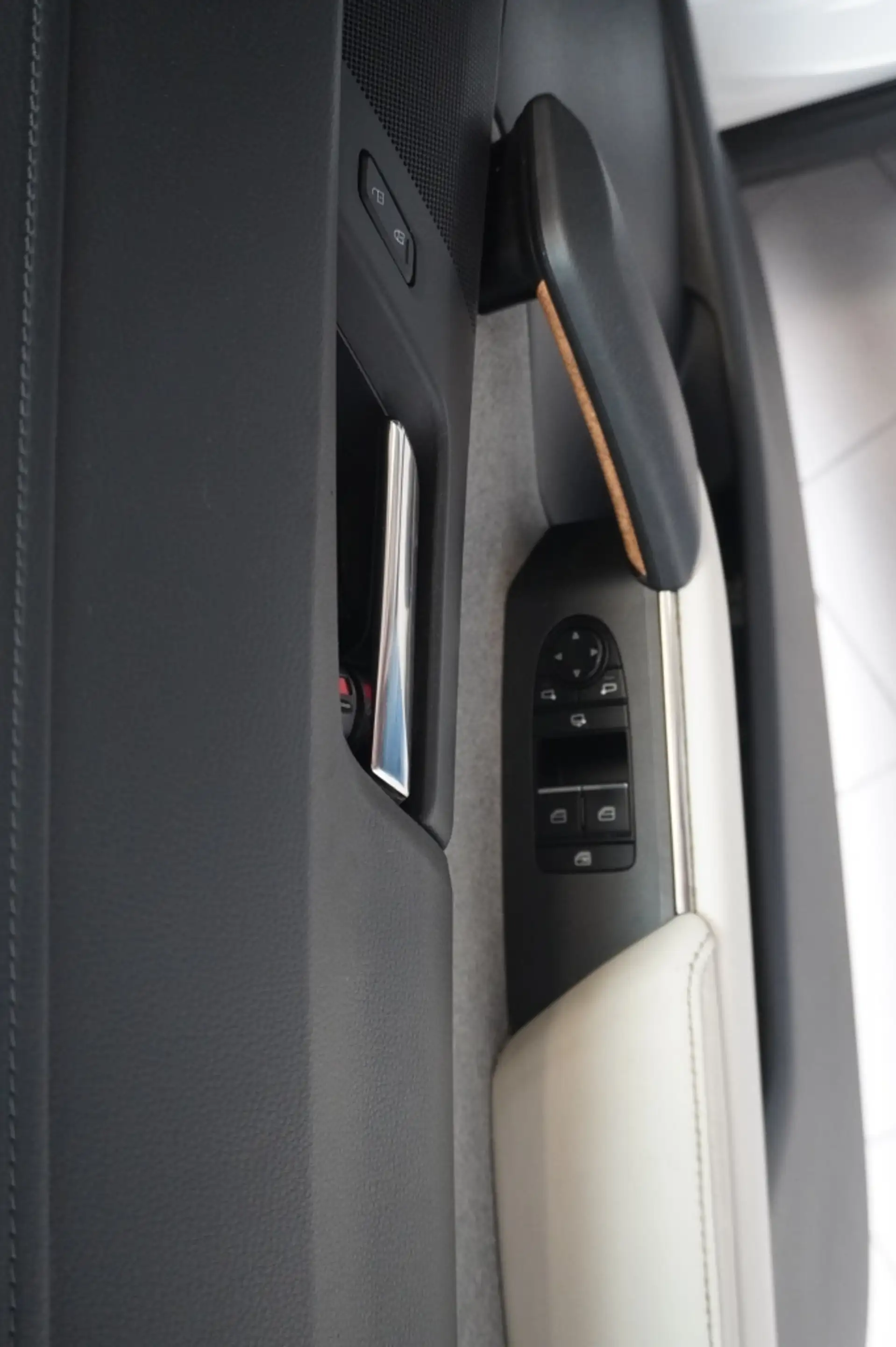 Mazda MX-30 e-SkyActiv 145 Comf.|HUD|Stoel-Stuurverw.|Clima|Ca — photo 11