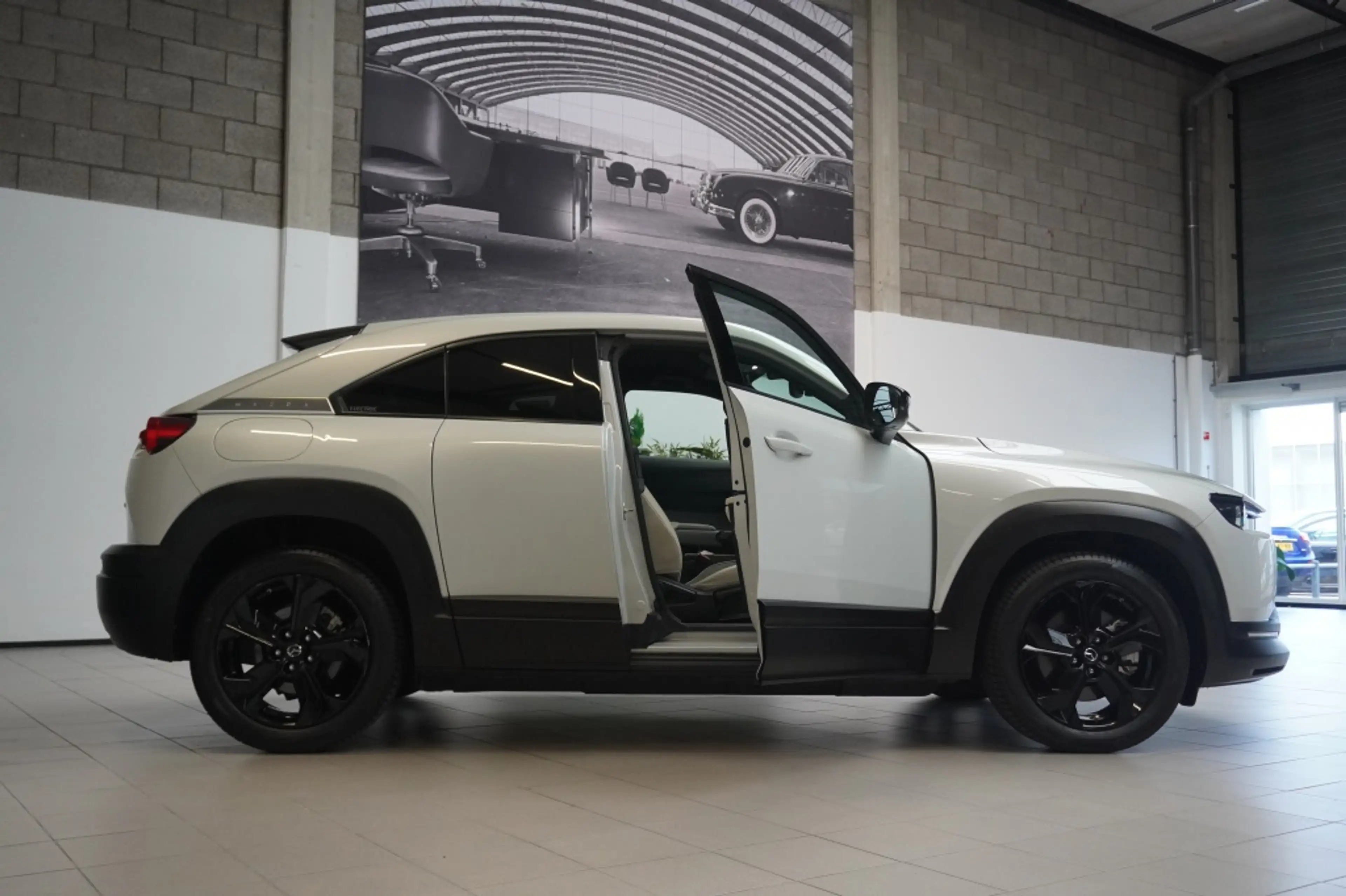Mazda MX-30 e-SkyActiv 145 Comf.|HUD|Stoel-Stuurverw.|Clima|Ca — photo 9