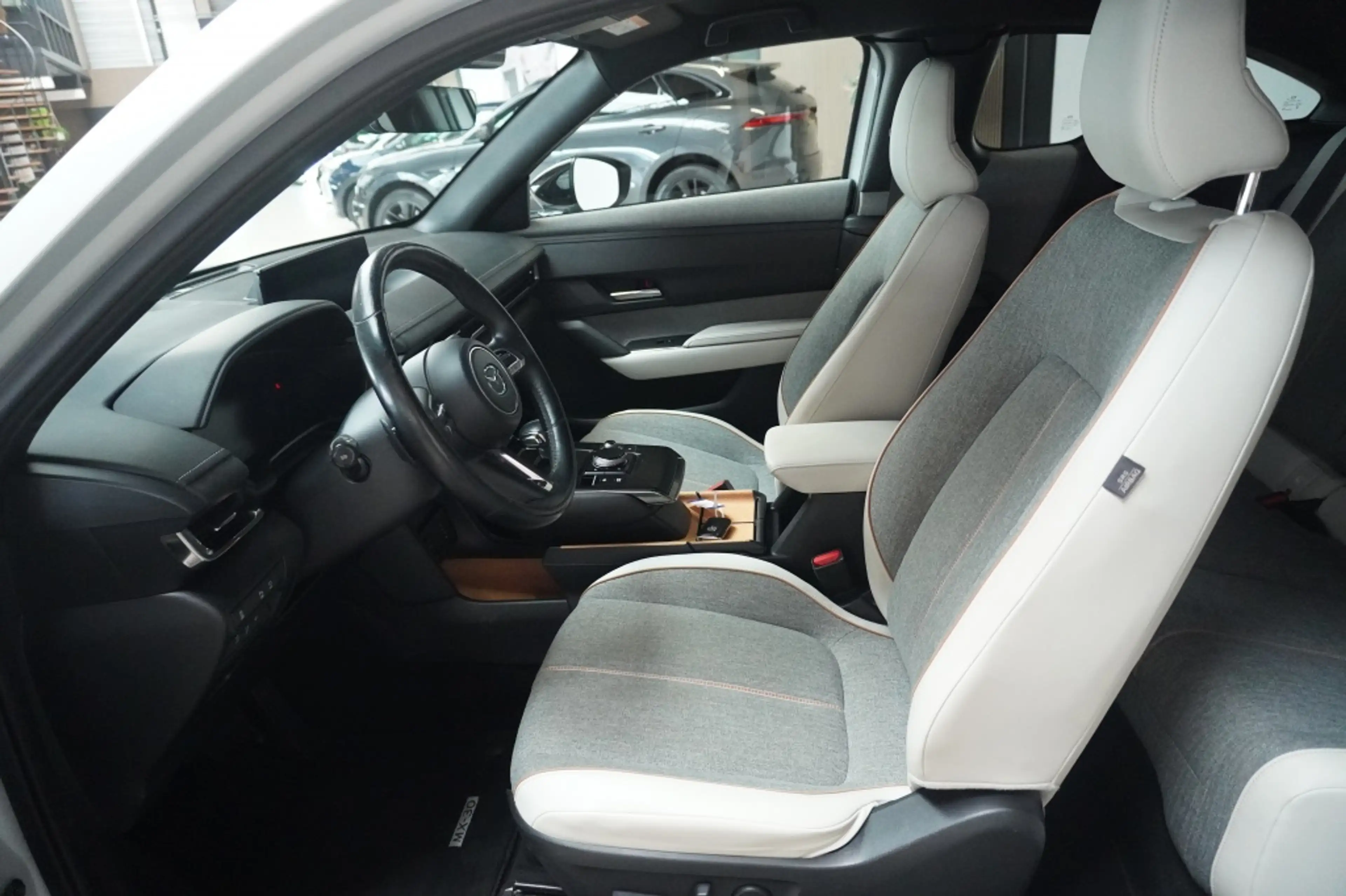 Mazda MX-30 e-SkyActiv 145 Comf.|HUD|Stoel-Stuurverw.|Clima|Ca — photo 12