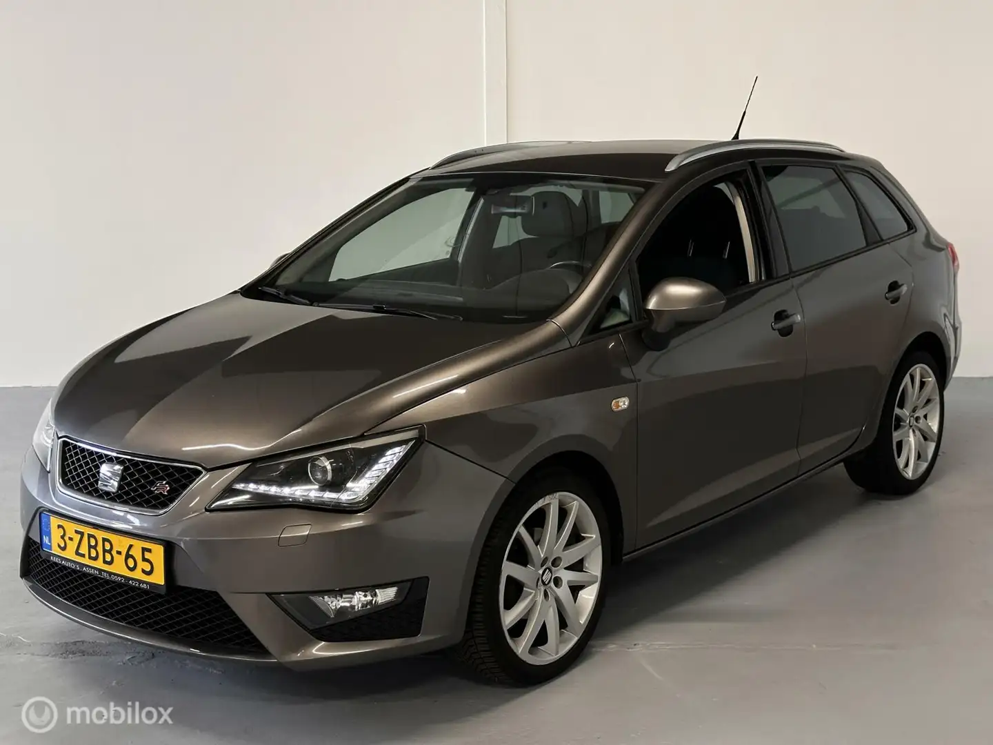 SEAT Ibiza ST 1.2 TSI FR Dynamic Grijs - 1