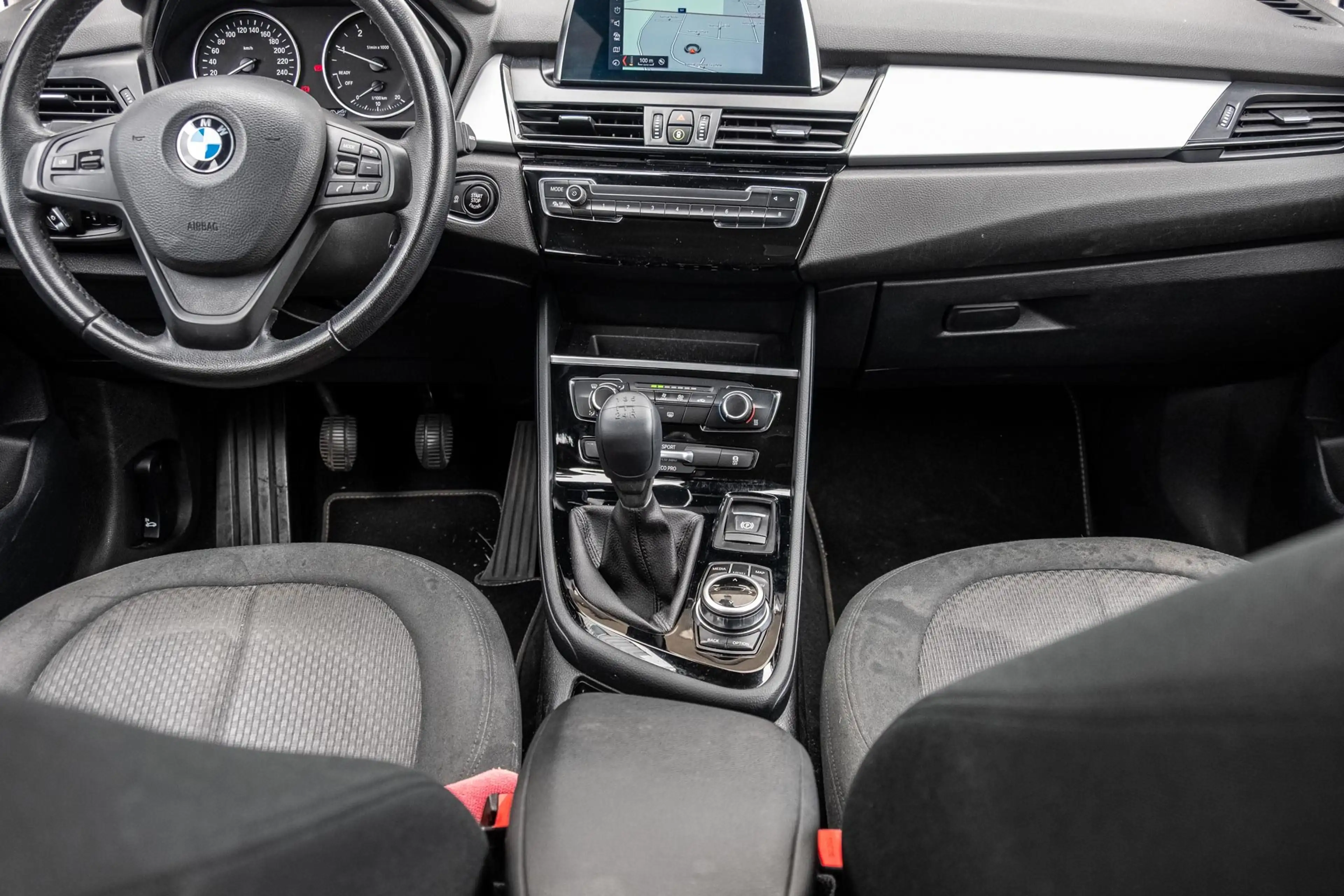 BMW 214 GRAN TOURER Sport line | 7 PLACES | ATTACHE REMORQUE | GARANTIE 12-60M — photo 12