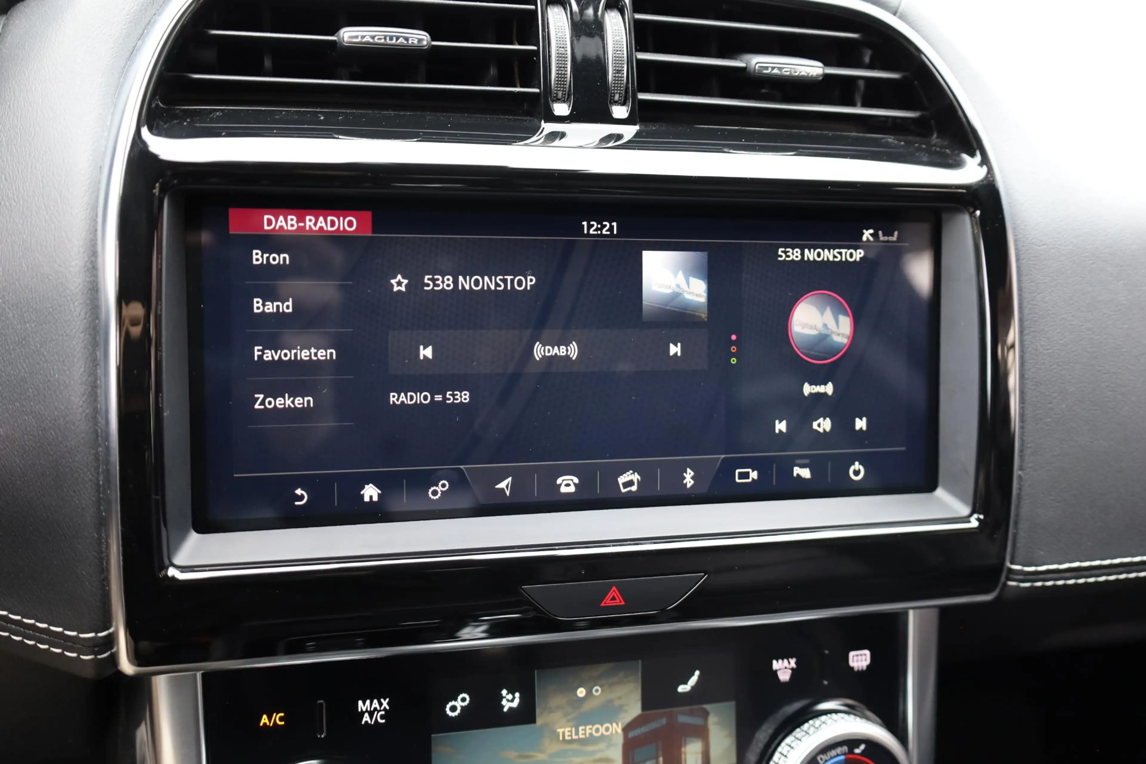 Jaguar XE 2.0 P250 HSE R-Dynamic STOELVERW. MEMORY CAMERA CA — photo 35