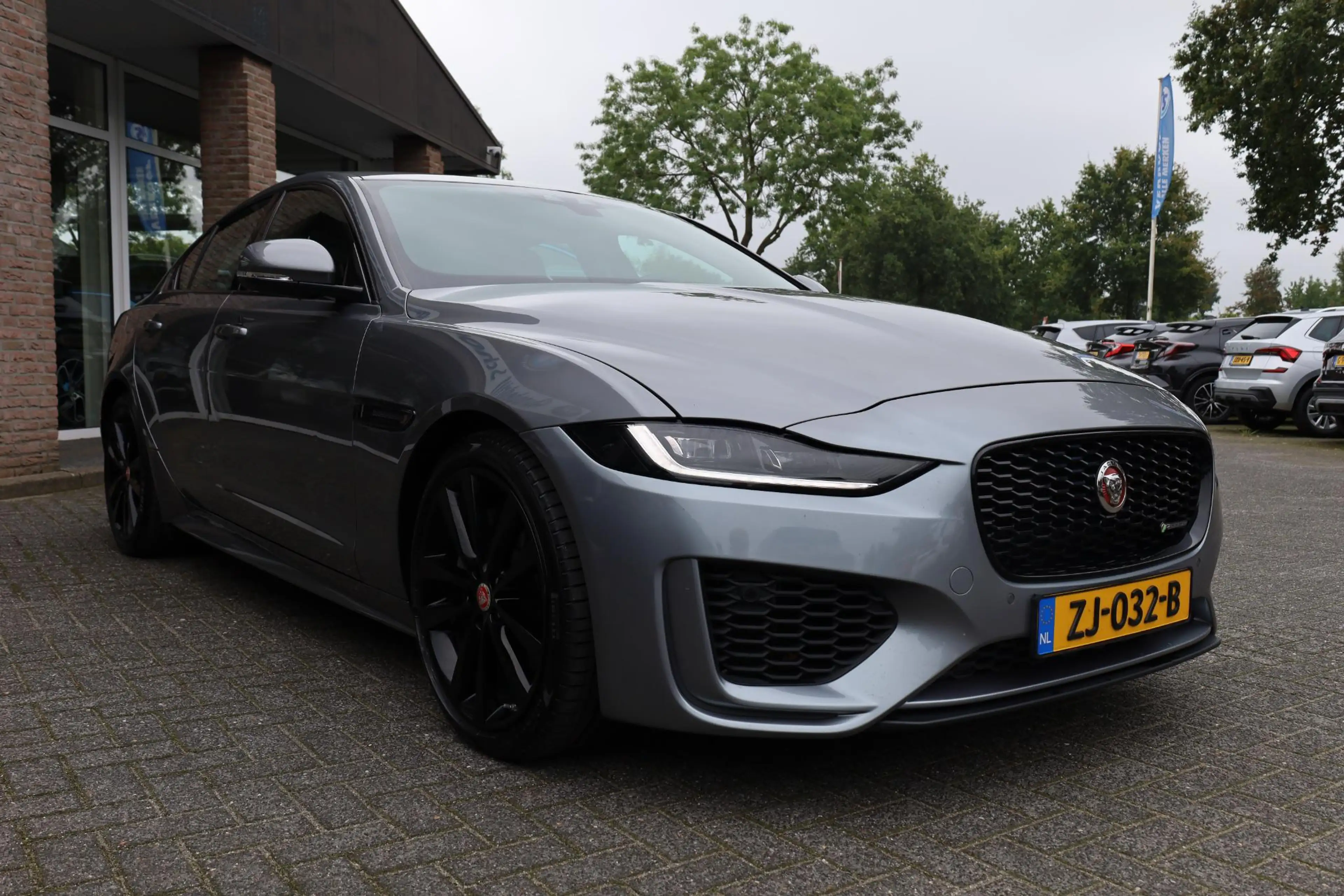Jaguar XE 2.0 P250 HSE R-Dynamic STOELVERW. MEMORY CAMERA CA — photo 5
