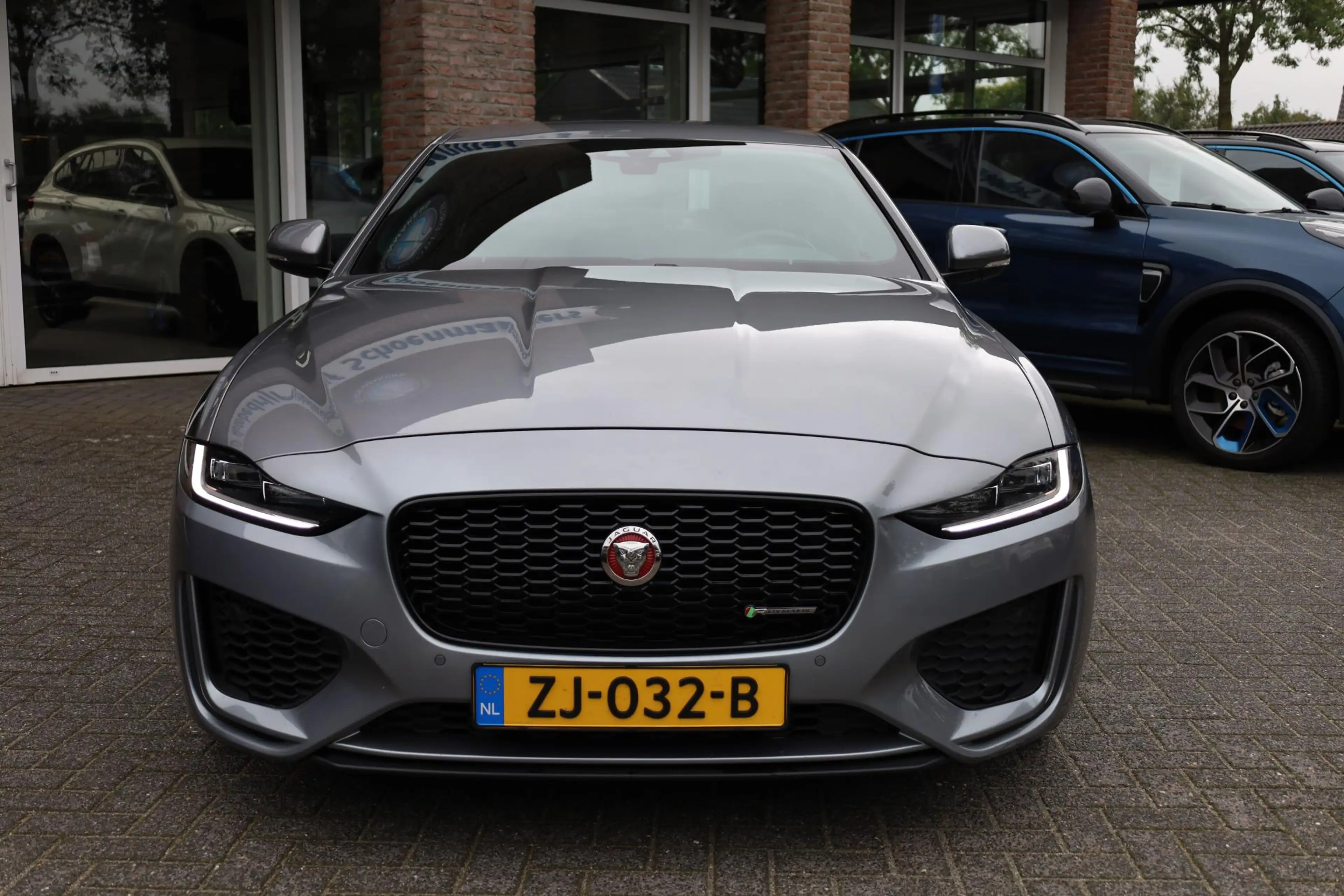 Jaguar XE 2.0 P250 HSE R-Dynamic STOELVERW. MEMORY CAMERA CA — photo 6