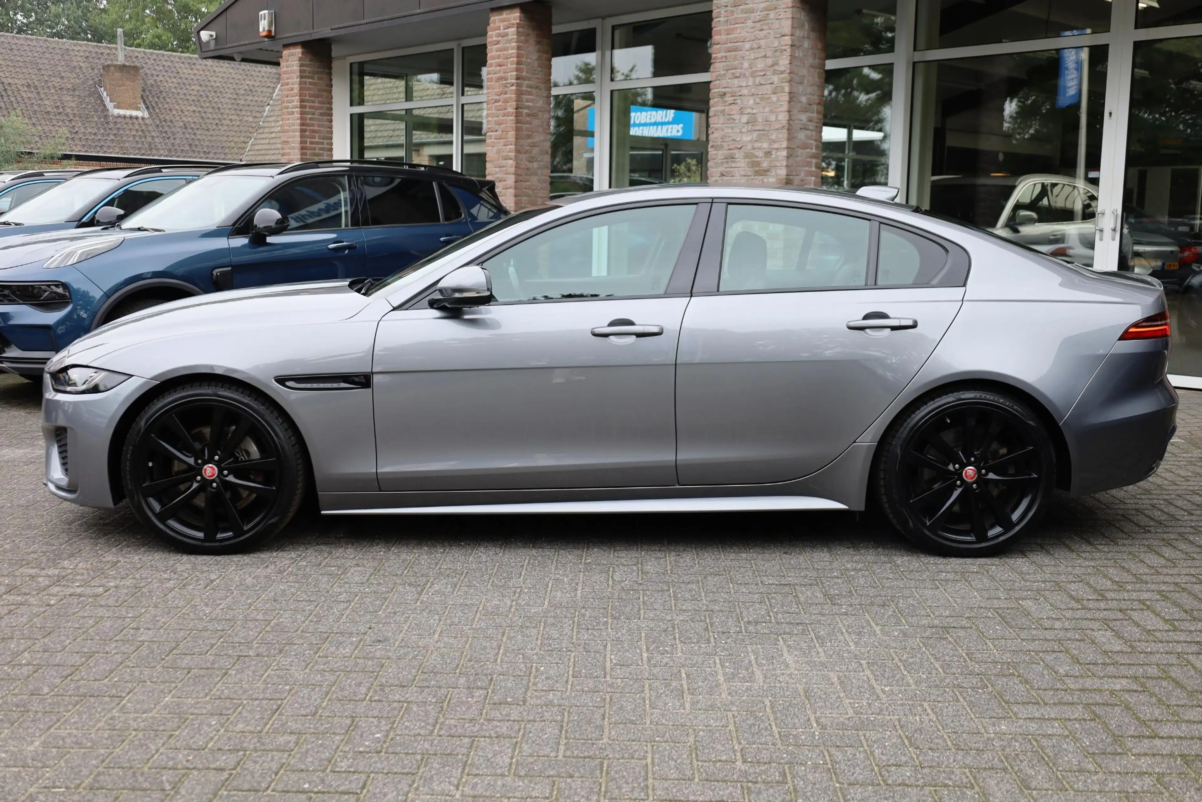 Jaguar XE 2.0 P250 HSE R-Dynamic STOELVERW. MEMORY CAMERA CA — photo 3