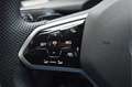 Volkswagen Golf 1.5 eTSI R-Line | ACC | CAMERA | SFEERVERLICHTING Zwart - thumbnail 13