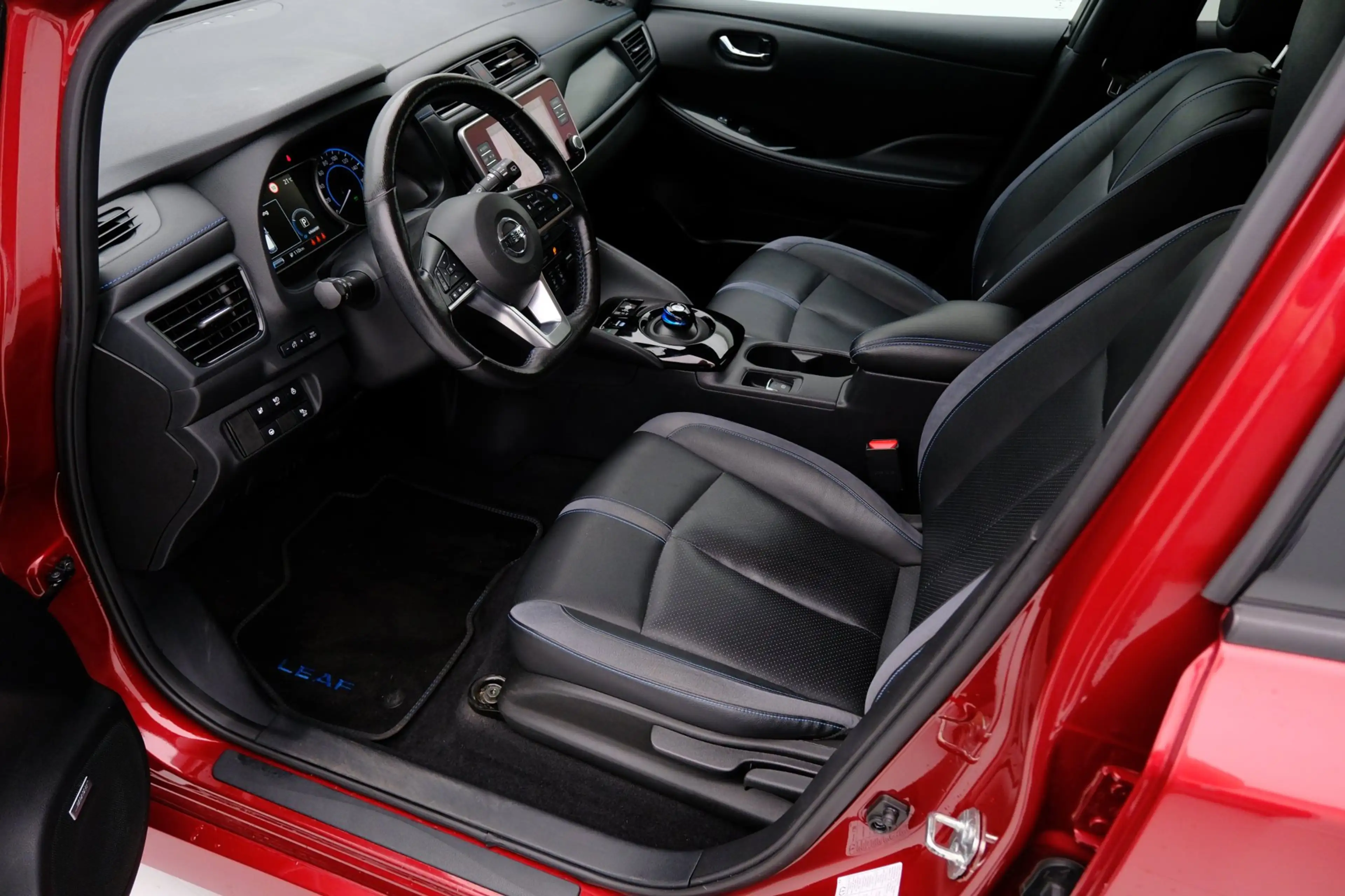 Nissan Leaf Tekna 40 kWh Aut. Leder|1e Eig|Navi|360 Cam|LMV|Ad — photo 2