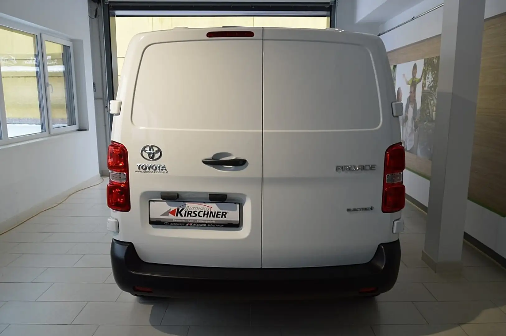Toyota Pro Ace Electric 75kW L1 Medium ProWork Weiß - 2