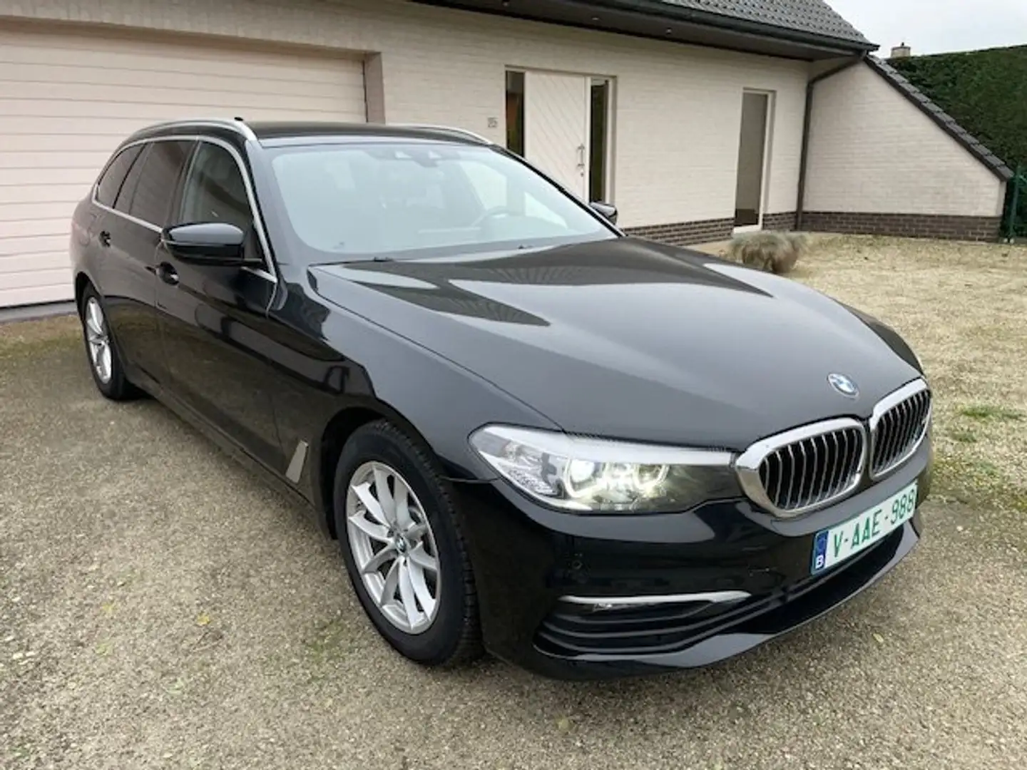 BMW 518 Touring dA AdBlue Navi Pro Leder PDC Camera Alu Zwart - 2