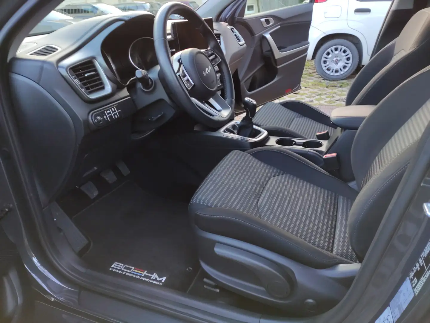 Kia Ceed SW / cee'd SW Kia Ceed SW 1.5 TGDI mit Garantie Grau - 2