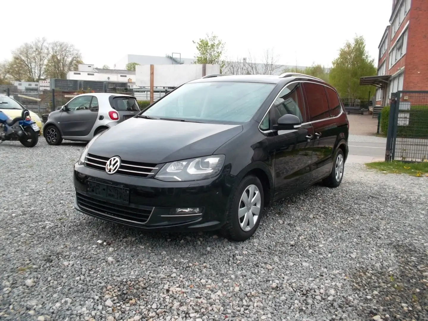 Volkswagen Sharan Highline BMT, 1.HAND,Pana.Dach,7.Sitze Schwarz - 2