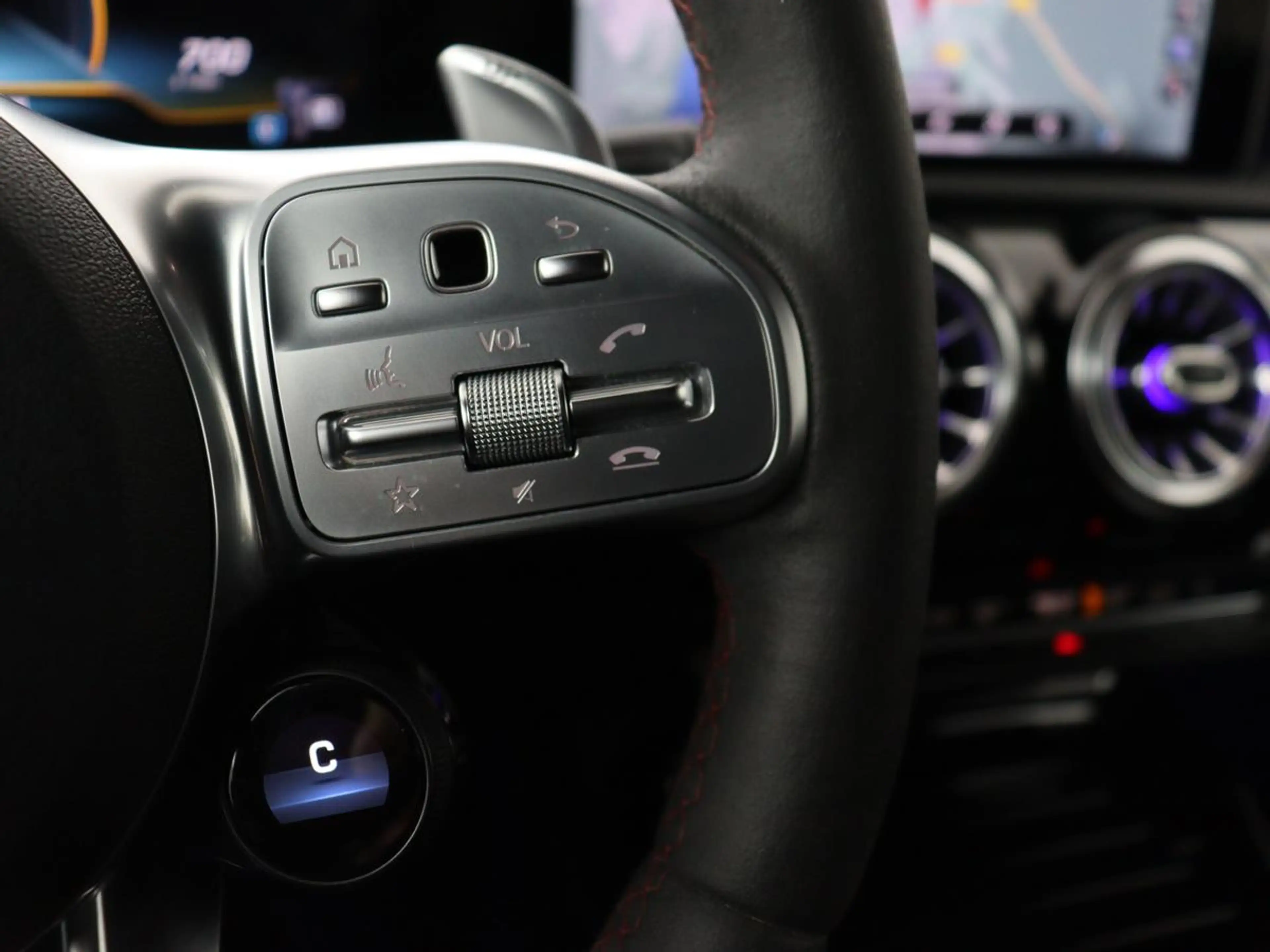 Mercedes-Benz A 35 AMG 4Matic Night | Panoramadak | Carplay | Widescreen — photo 20
