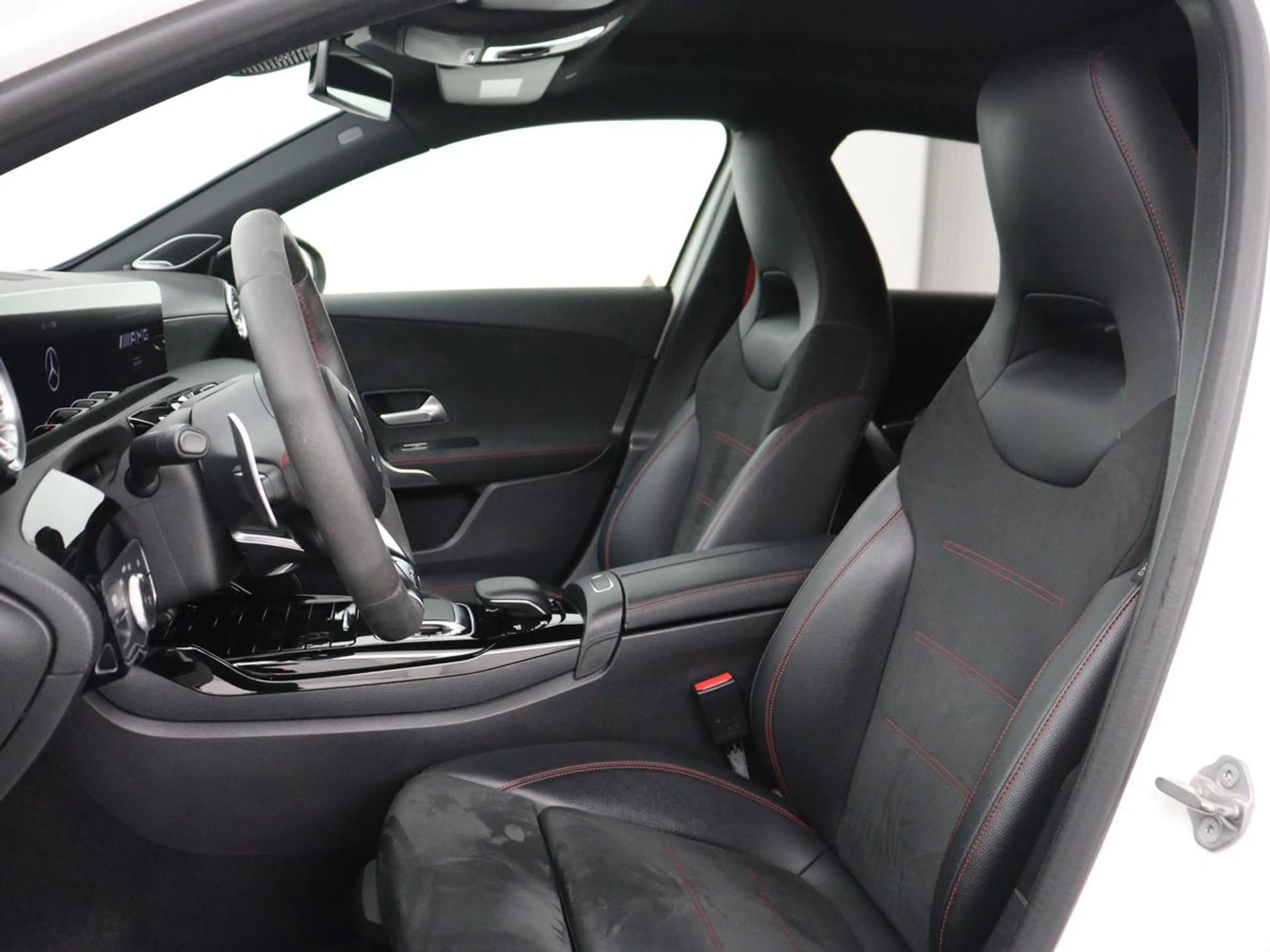 Mercedes-Benz A 35 AMG 4Matic Night | Panoramadak | Carplay | Widescreen — photo 5