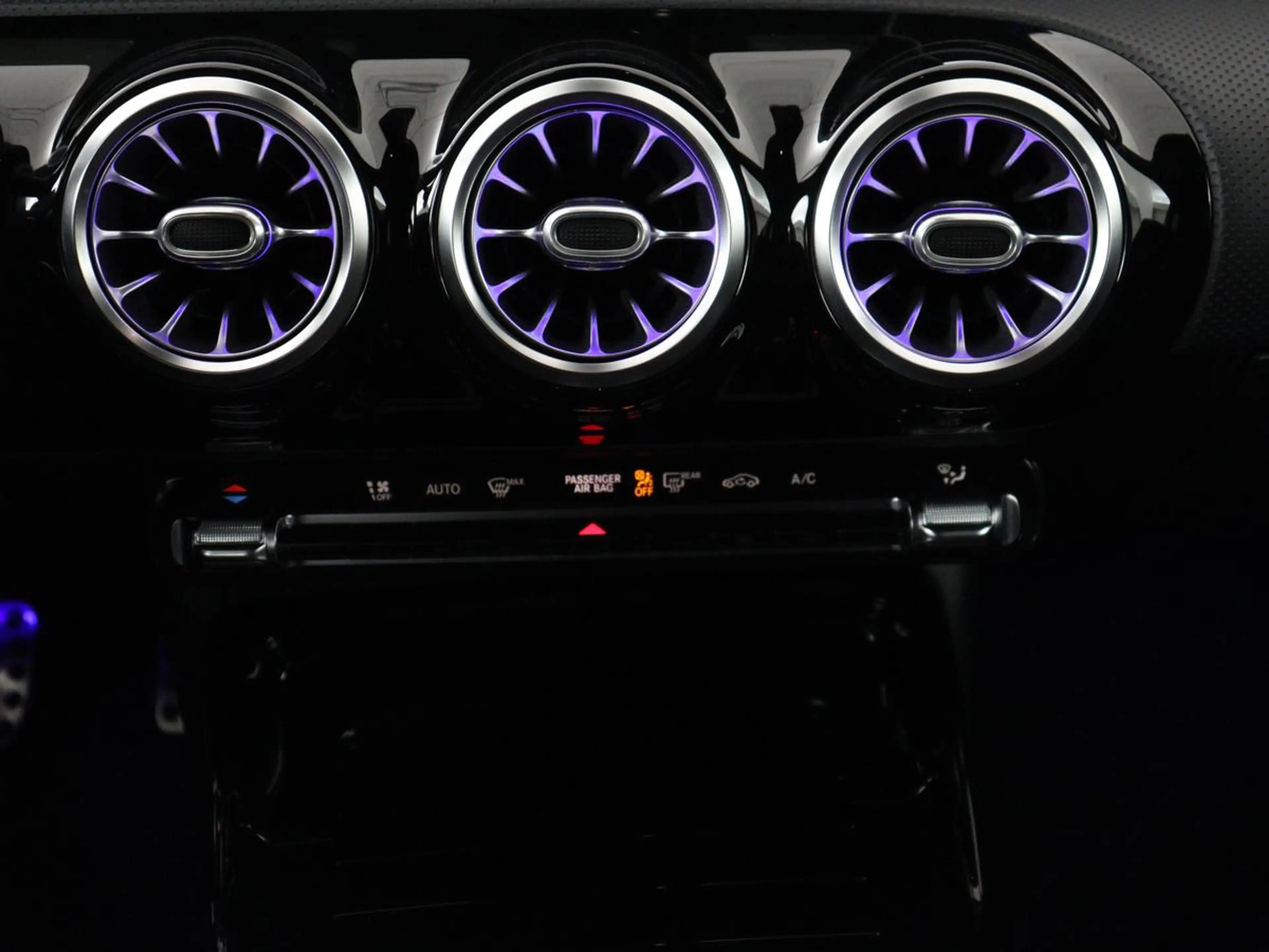 Mercedes-Benz A 35 AMG 4Matic Night | Panoramadak | Carplay | Widescreen — photo 37