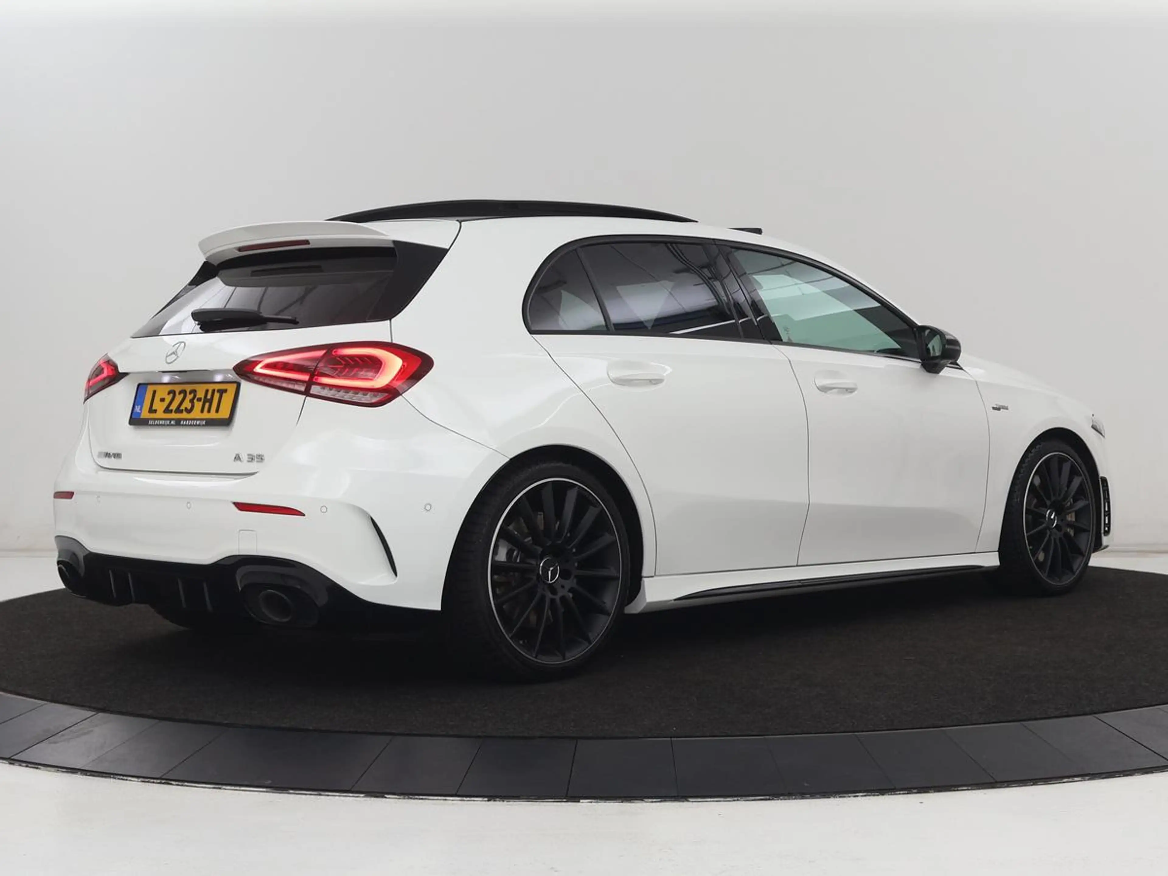 Mercedes-Benz A 35 AMG 4Matic Night | Panoramadak | Carplay | Widescreen — photo 44