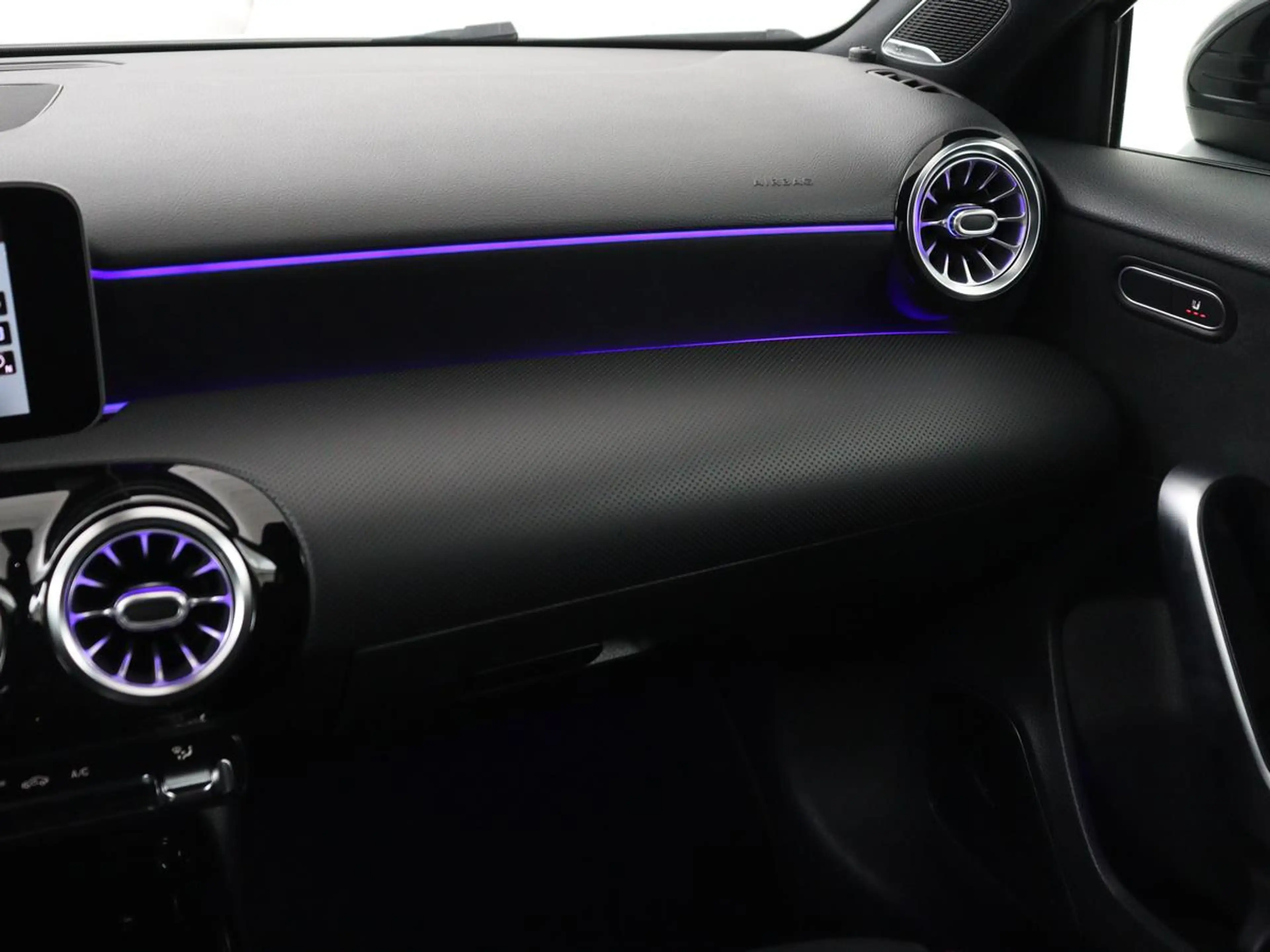 Mercedes-Benz A 35 AMG 4Matic Night | Panoramadak | Carplay | Widescreen — photo 35