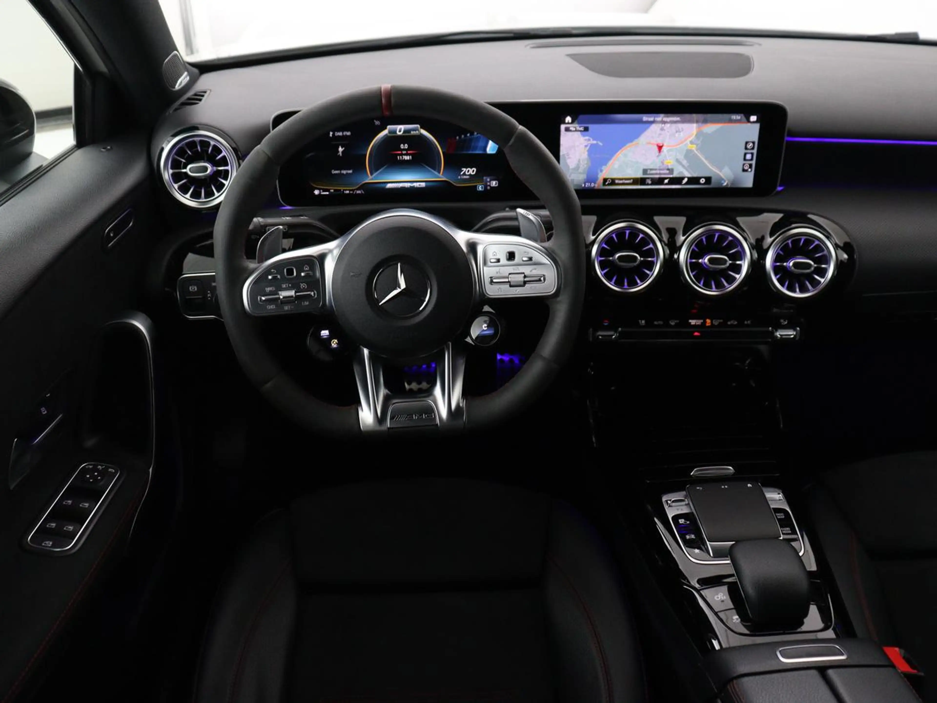 Mercedes-Benz A 35 AMG 4Matic Night | Panoramadak | Carplay | Widescreen — photo 3